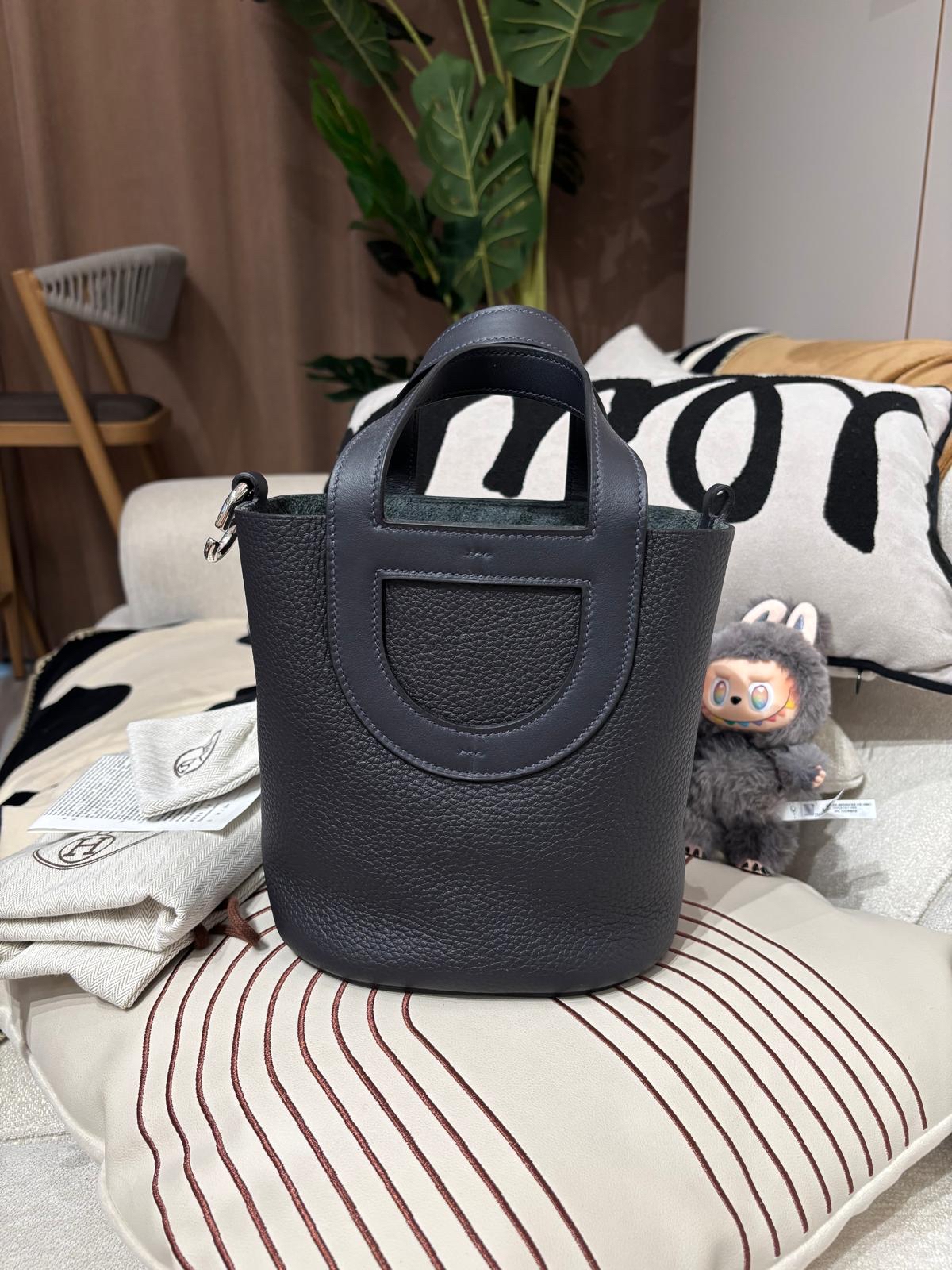 全新 Hermes in the loop 18,3Y CABAN，STAMP B 100%Authentic,100%brand new ✅收據✅塵袋✅booklet✅盒 全新