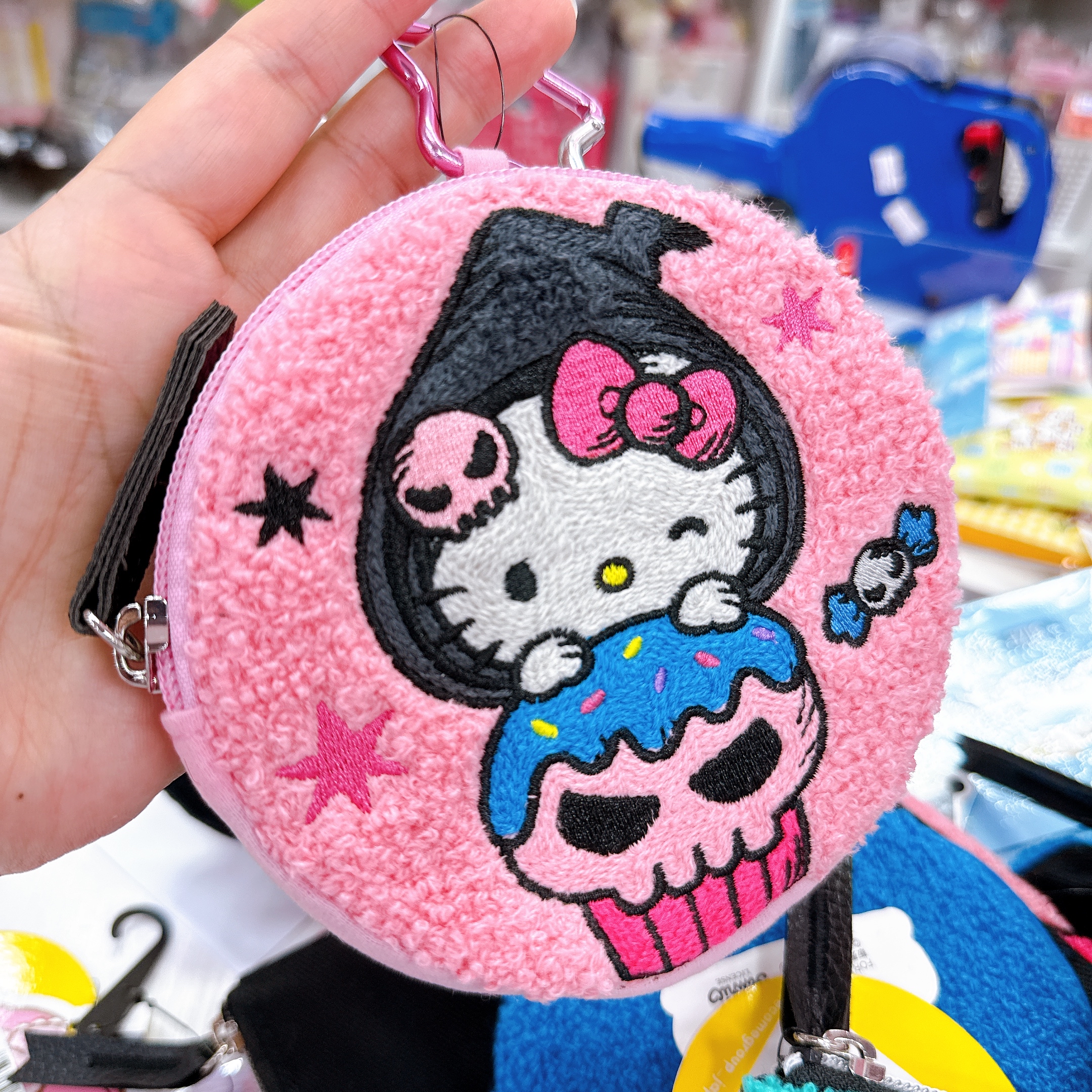 日本直送日本限定版Sanrio 萬聖節系列針織刺繡大容量拉鏈袋 圓形散銀包