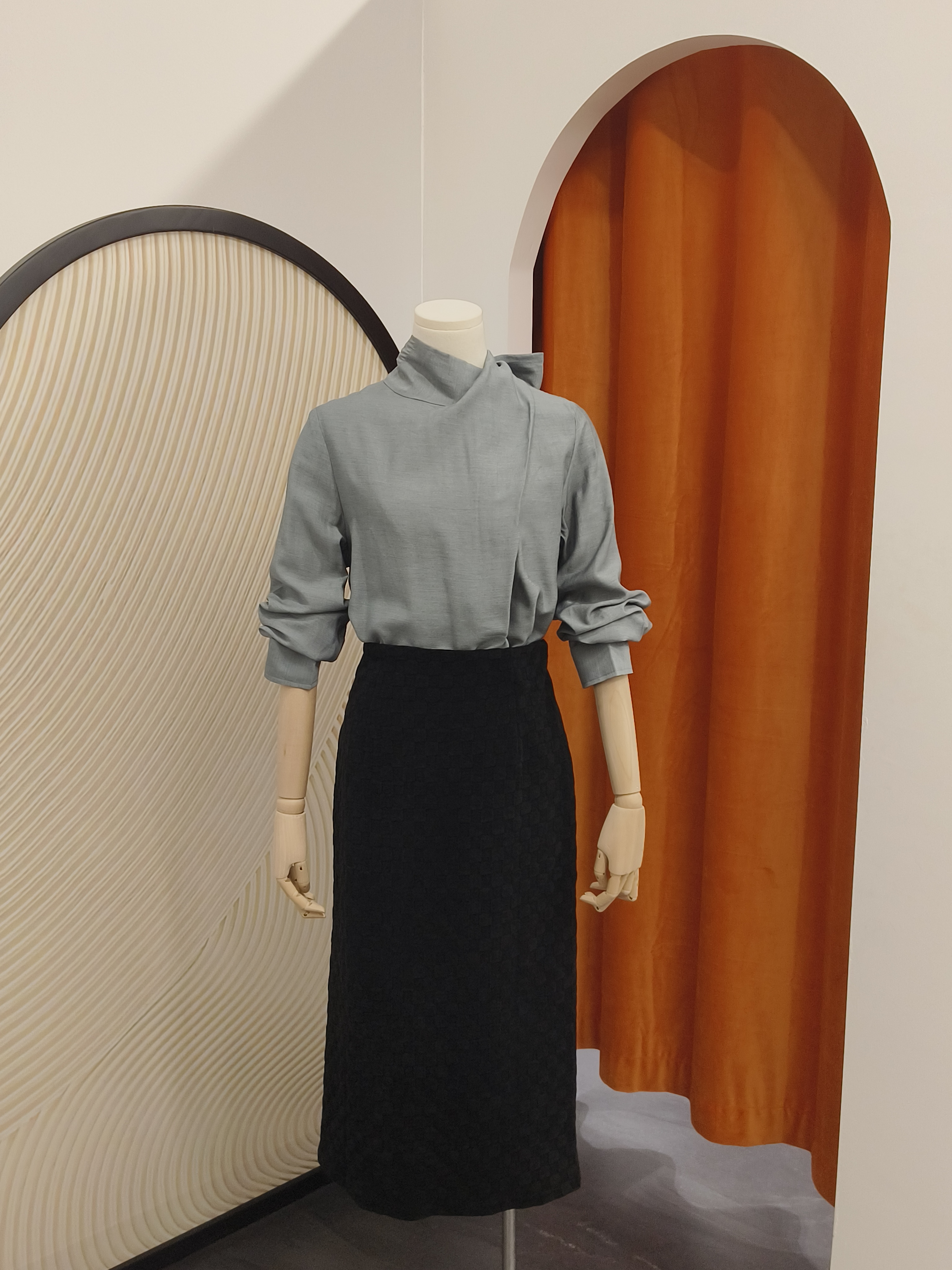 长袖系带衫 Long Sleeves Shirt with sash