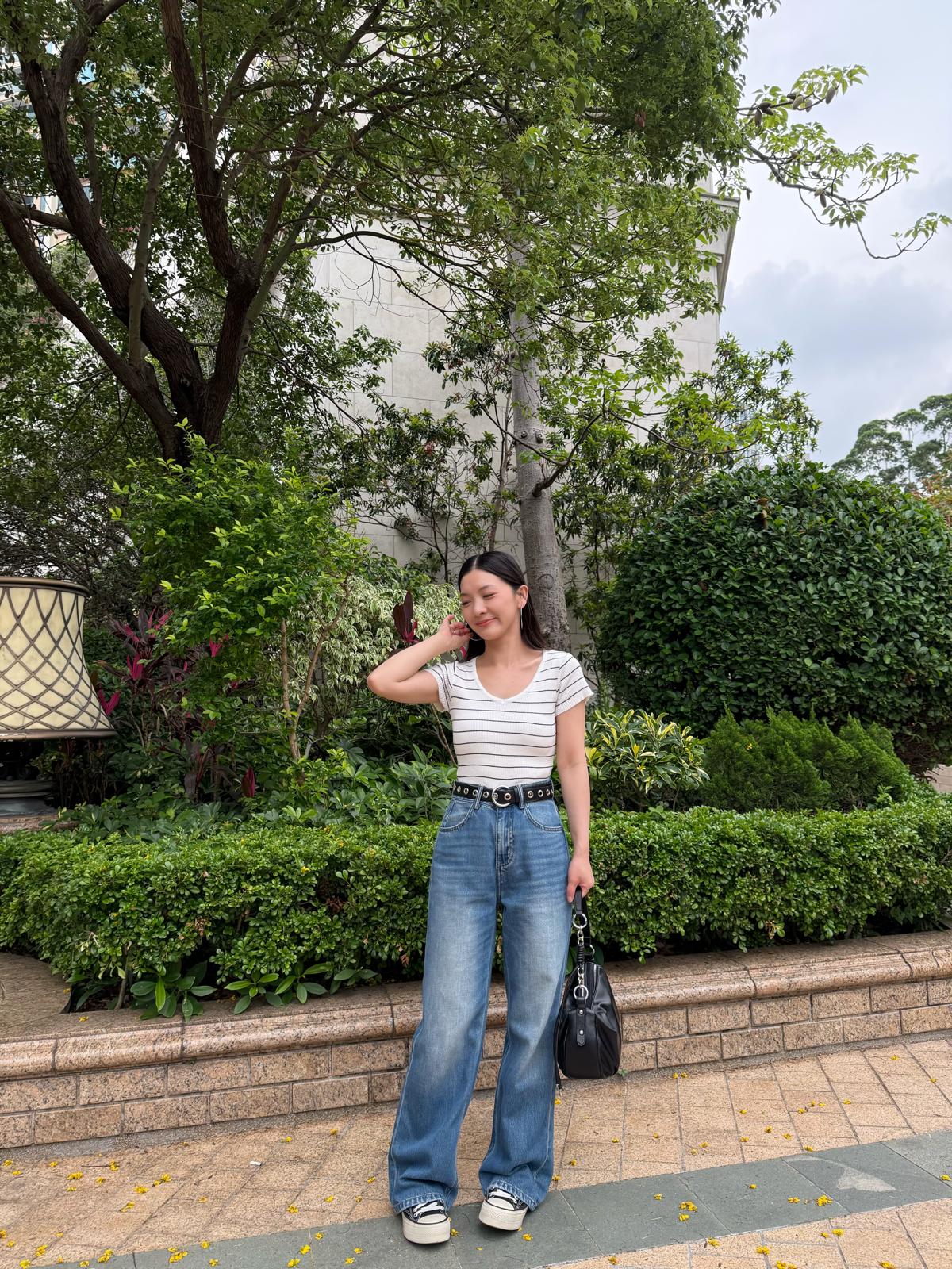 F21 v領橫間線top