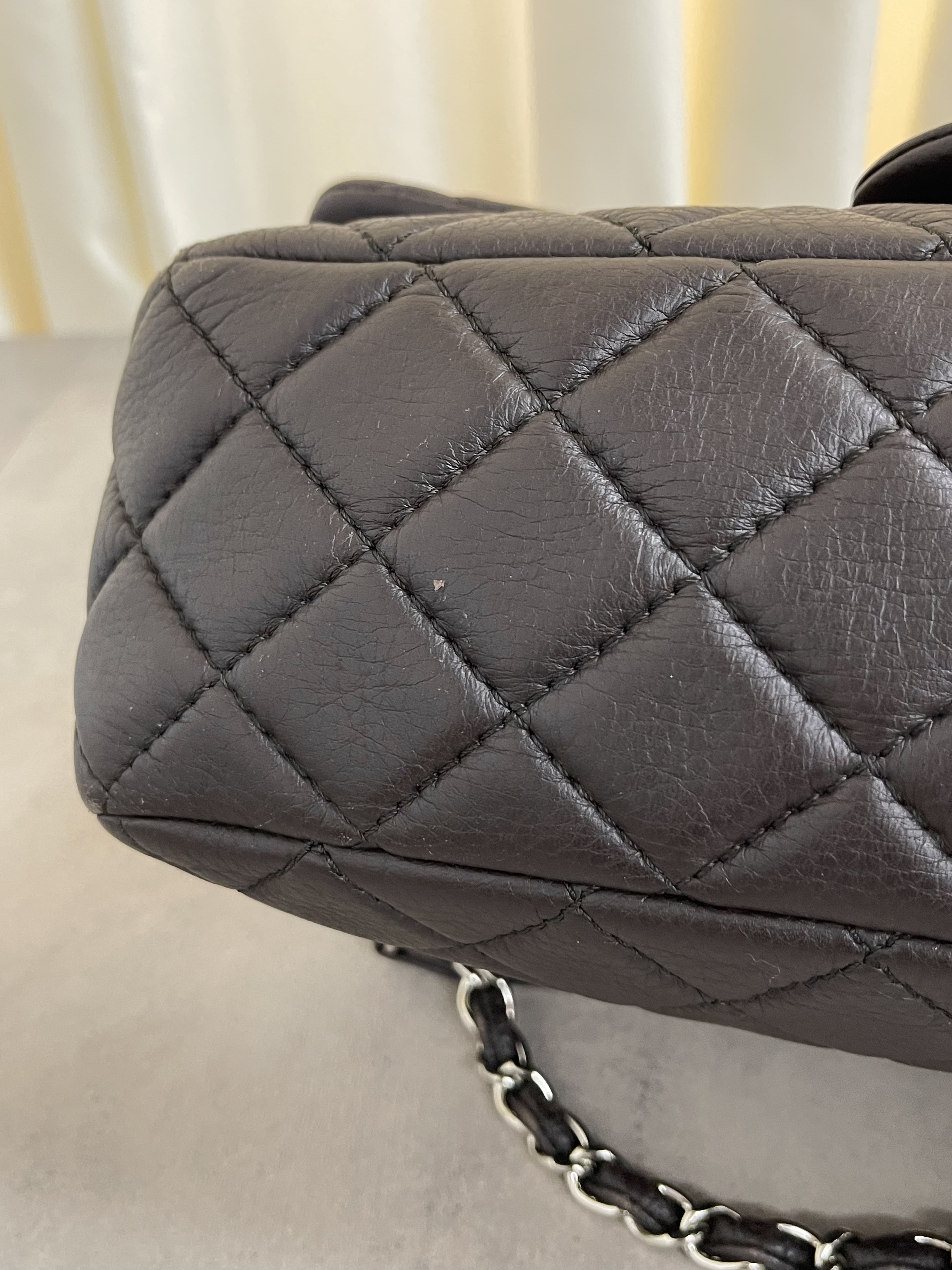Pre-owned Chanel Jumbo Classic Flap/ Product Code: 26012201