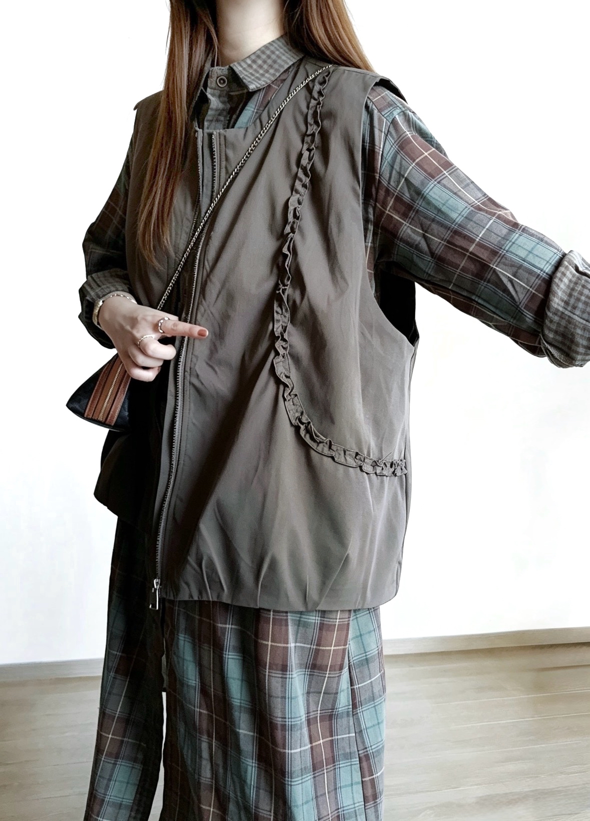 🍂正秋預訂✅ 純色ruffle拉鏈馬甲背心