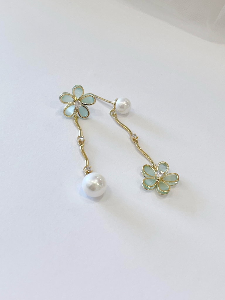 不规则小花珍珠吊坠耳环