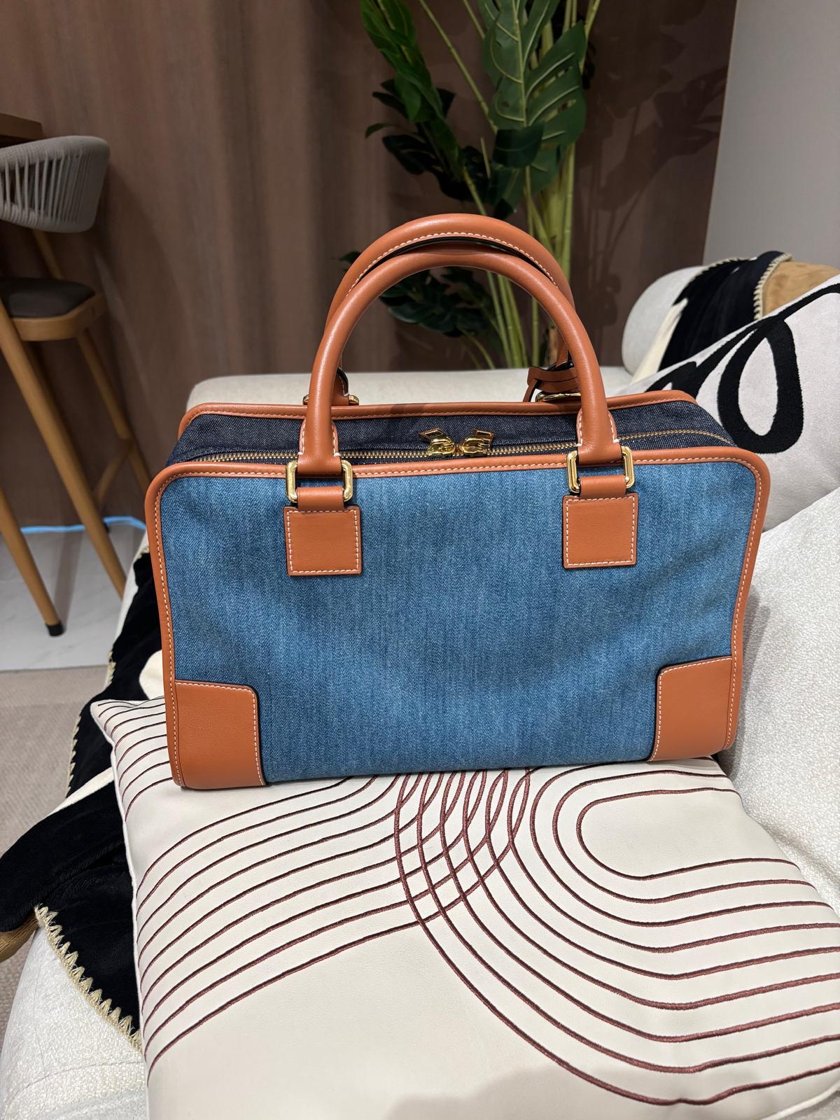 LOEWE Amazona 36 denim 2 way bag 牛仔布 100%Authentic, 98%New ✅Dust bag