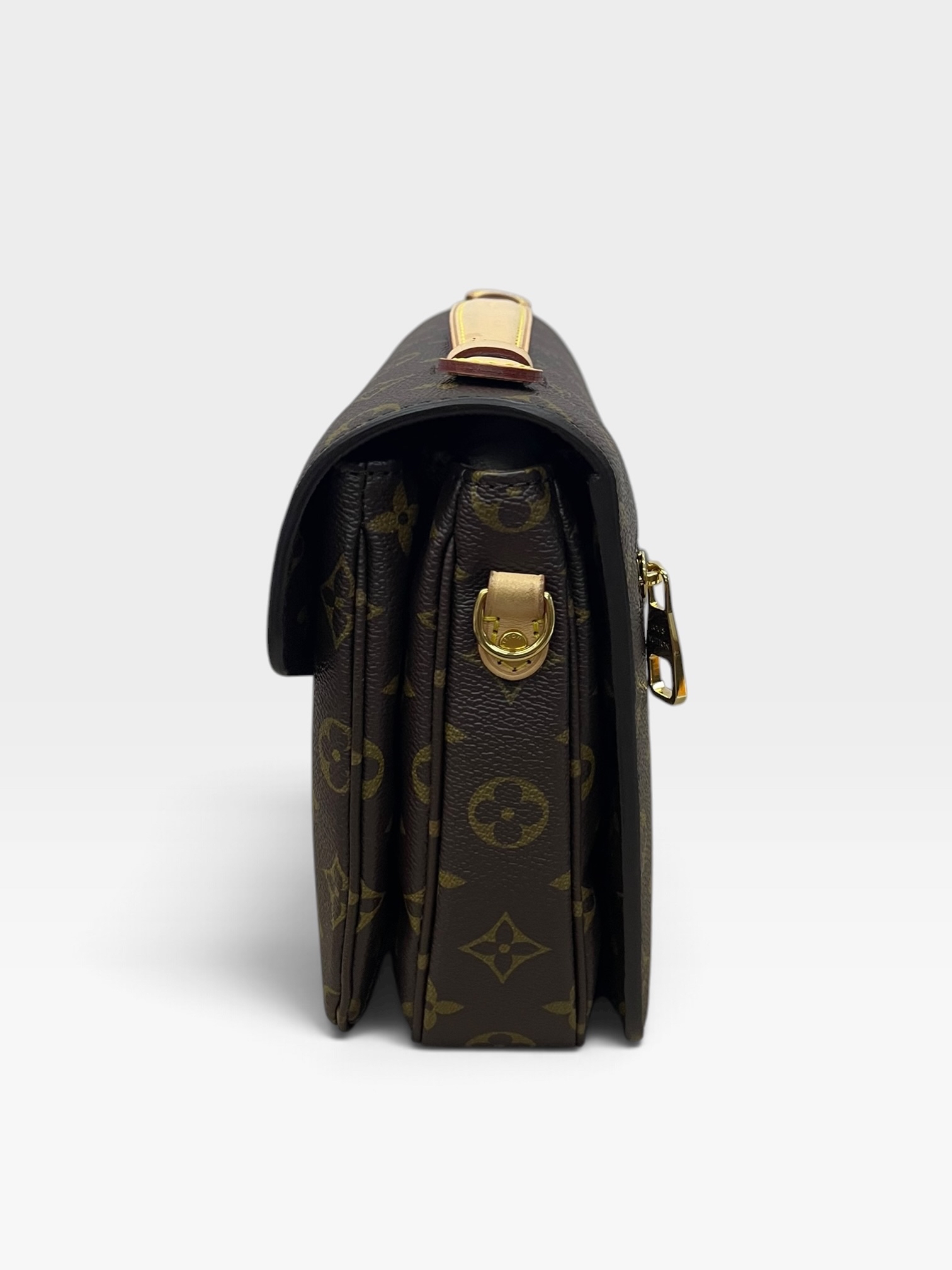 Pre-Owned Louis Vuitton Monogram Pochette Métis / Product Code: 102807