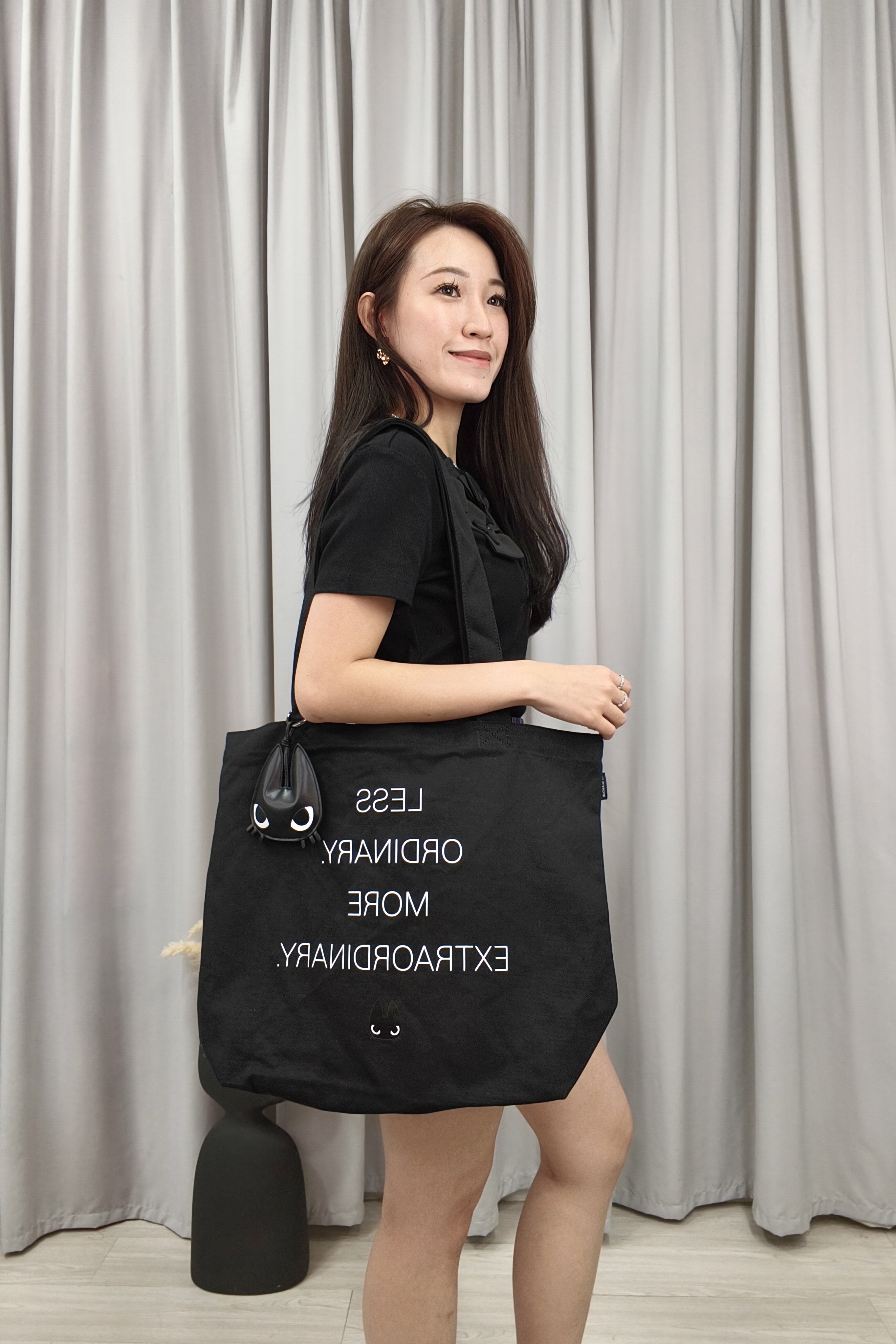 CP1630 2pcs Black & Beige Minimal Statement Canvas Tote Bag
