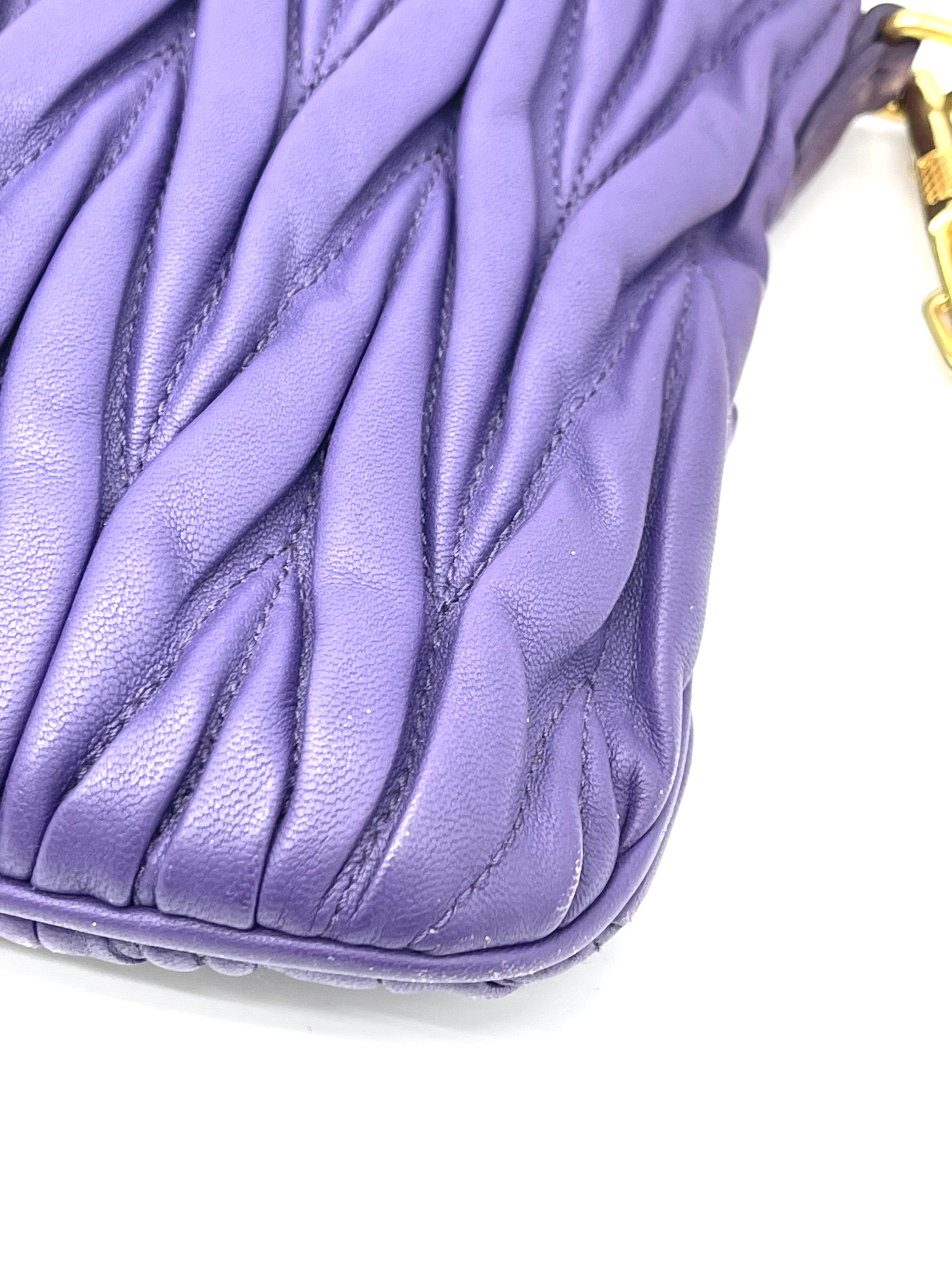 Pre-Owned MIU MIU Purple in Leather / Product Code: 26043012