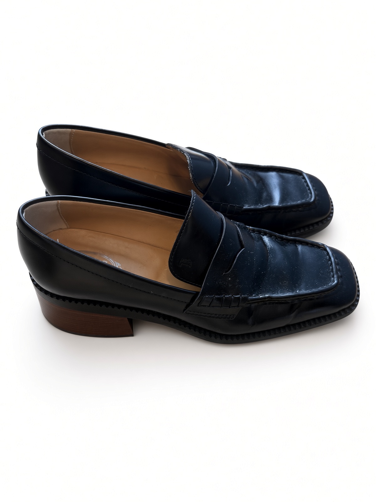 ［Preloved] Tod's black leather loafers