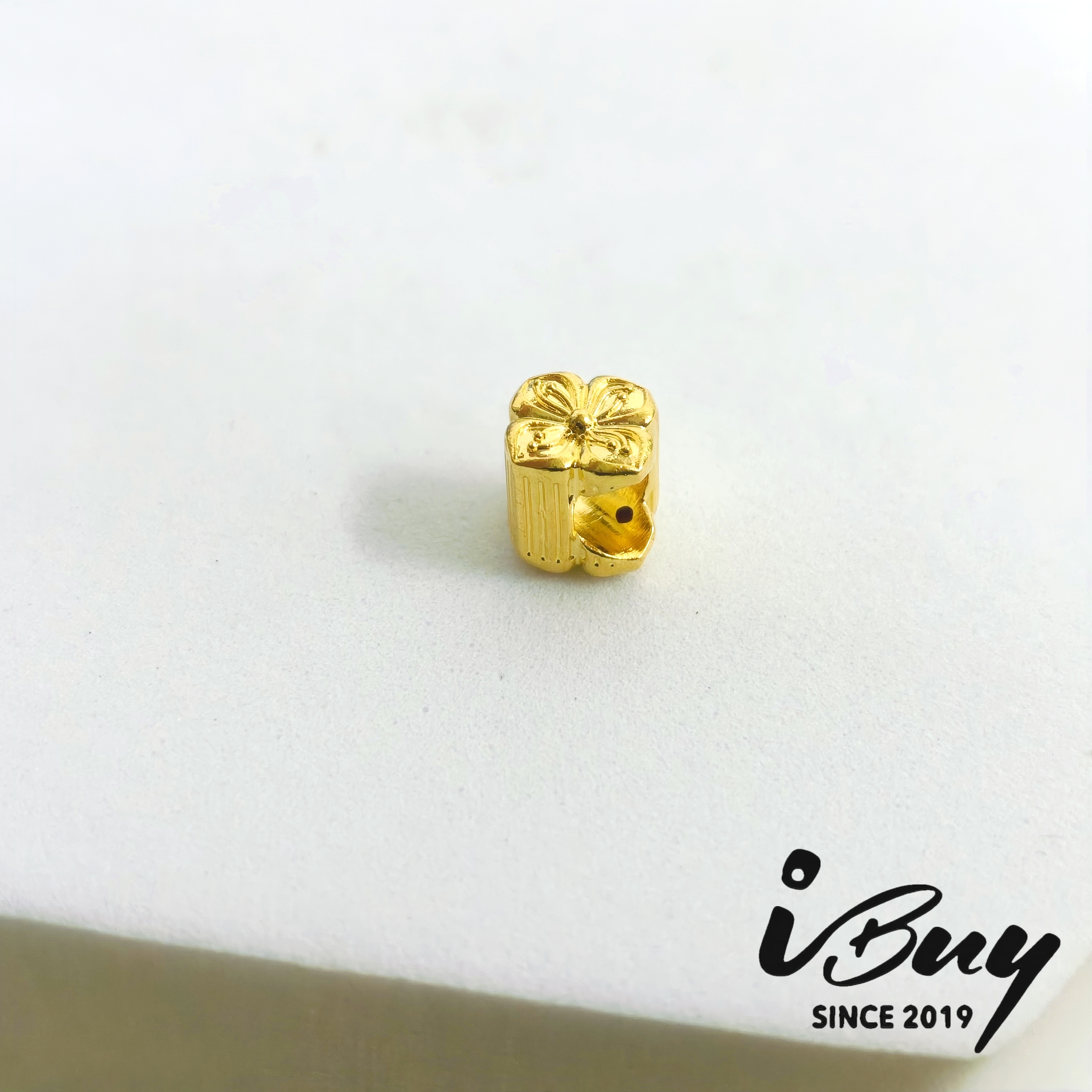 916 HARD GOLD 4 PETAL FLOWER BEAD 916 硬金 四瓣花串咀