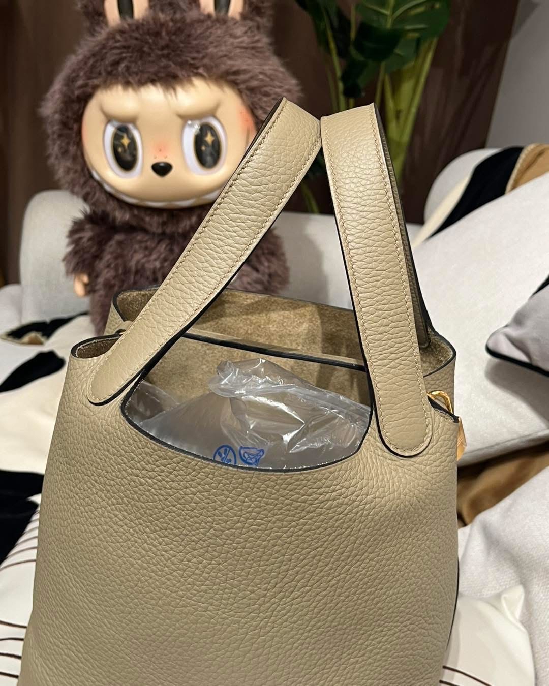 全新 Hermes Picotin 22,STAMP W,馬爾法米金扣 100%Authentic ,全新 ✅專門店收據✅key lock✅dust bag✅box