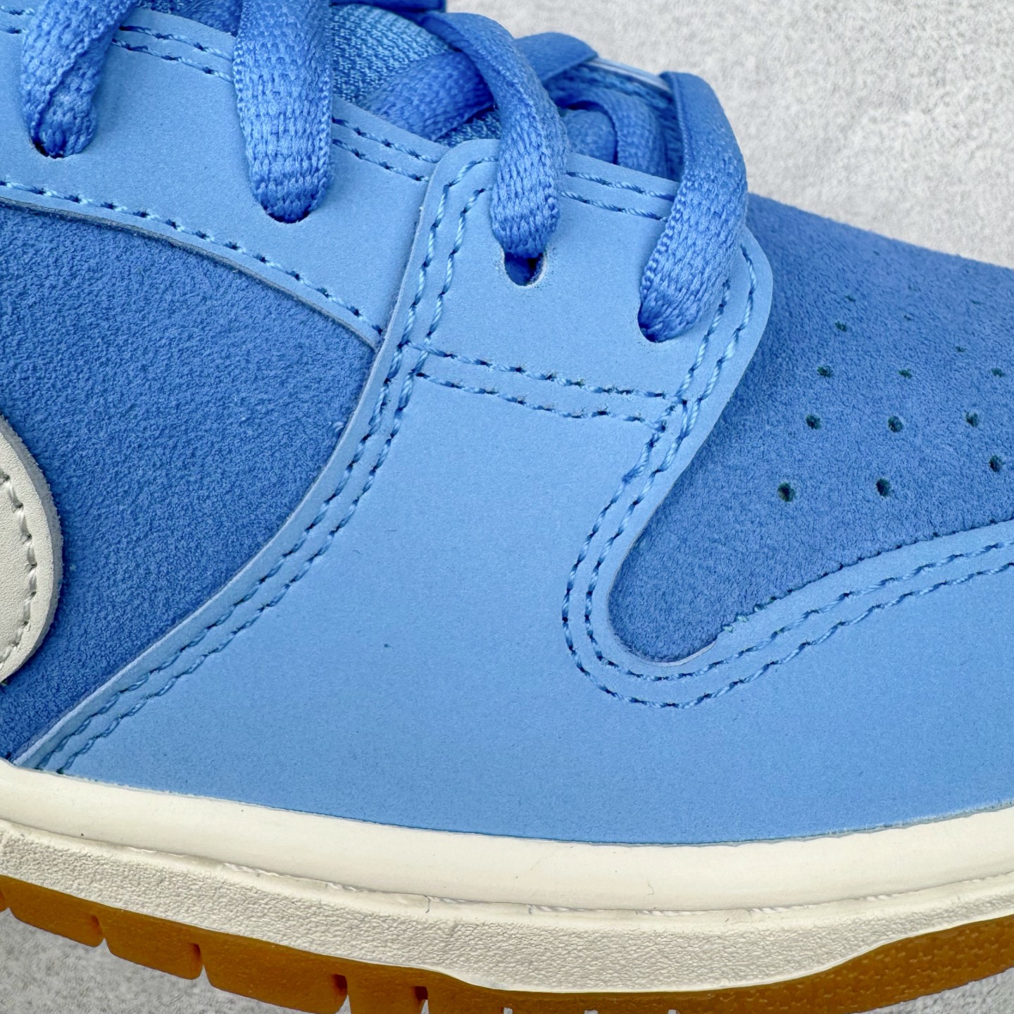 Nike SB Dunk Low FJ1674-401