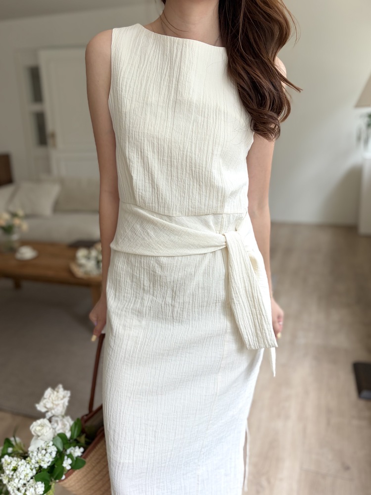 Pastelly Gathered Waist Dress (Ivory)