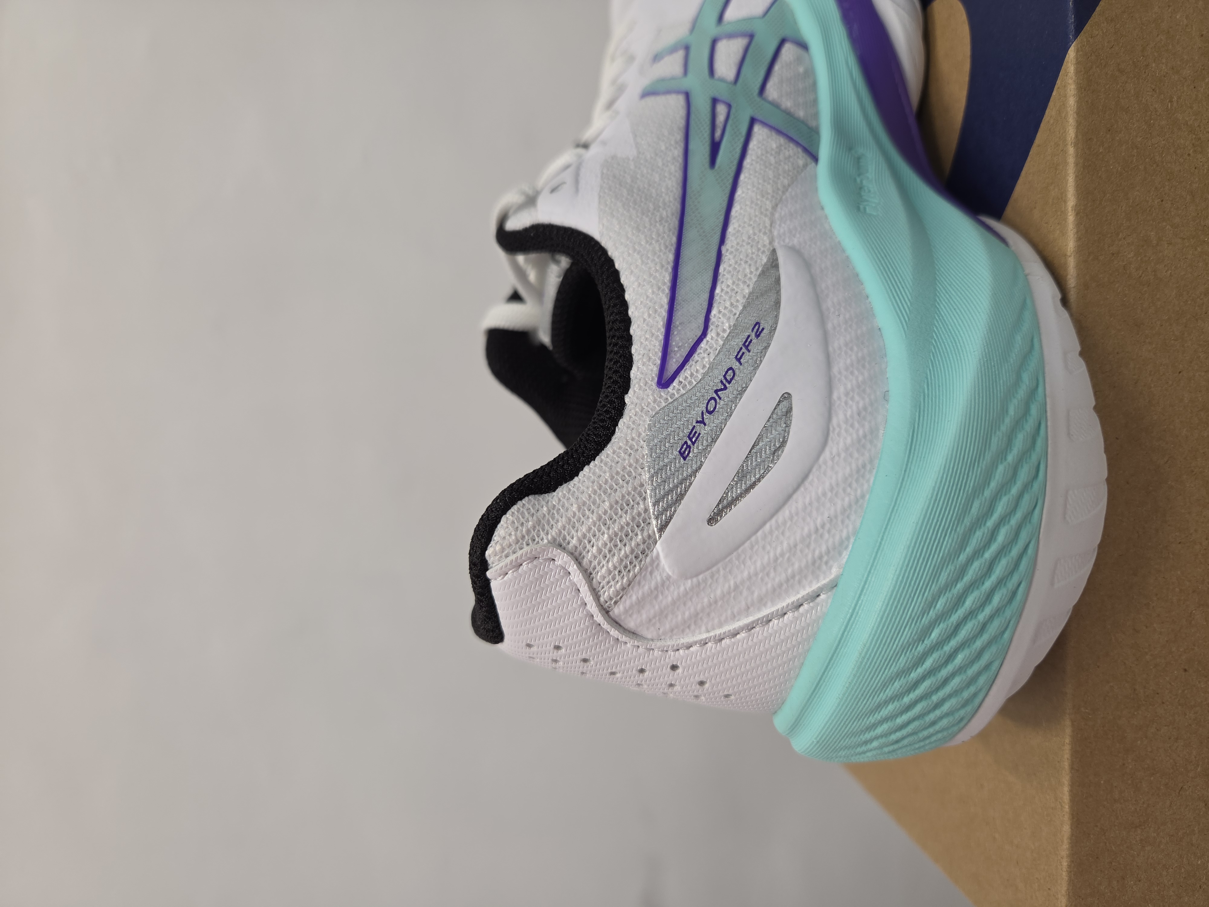 Asics Beyond FF 2 排球鞋