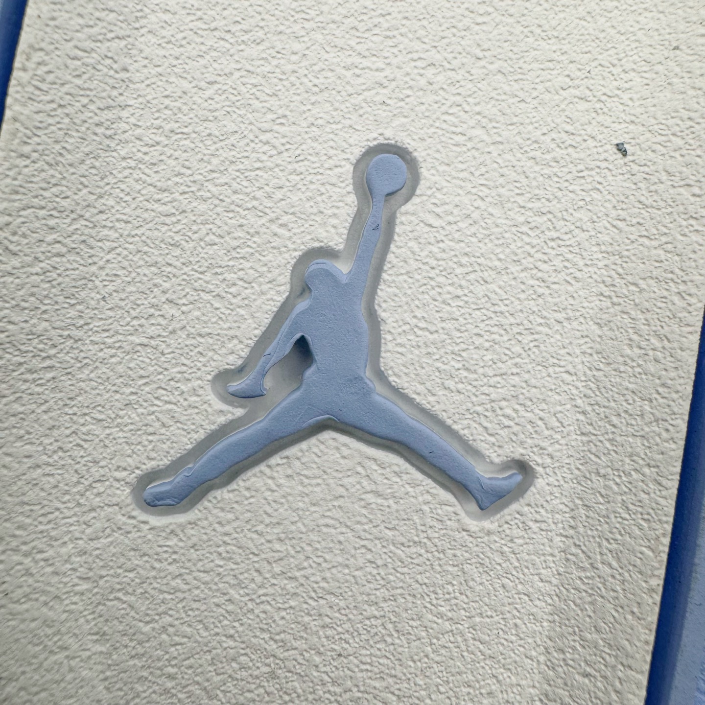 Air Jordan 4 Retro "Forget Me Not" HV0823-100