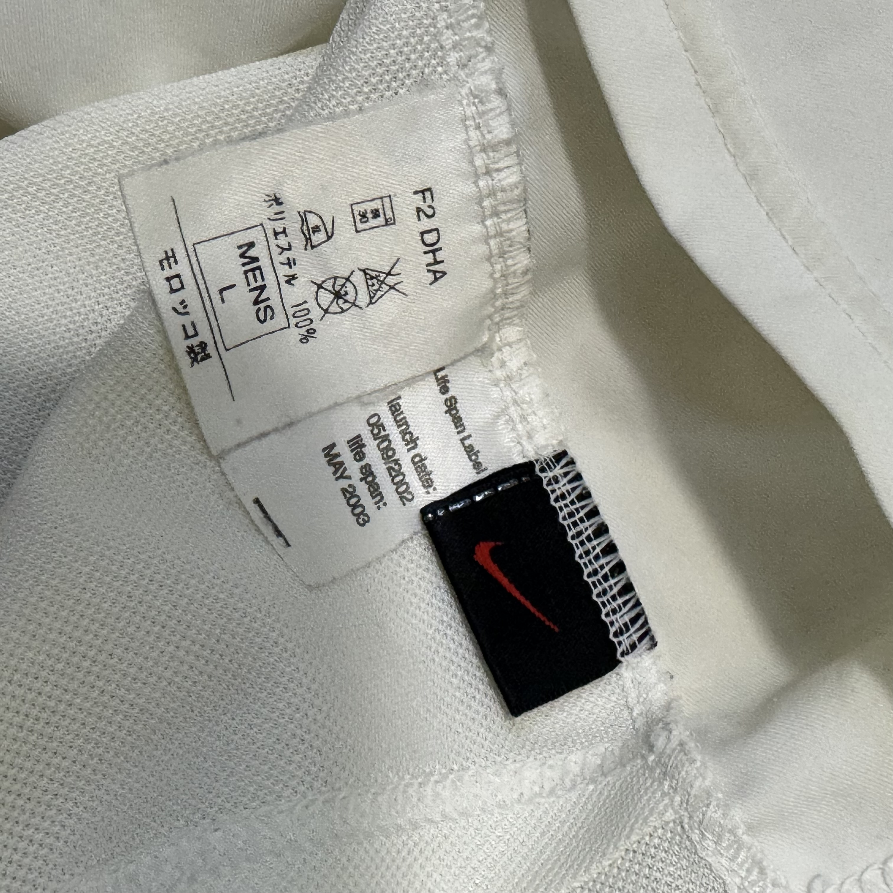 Manchester United 02/03 away shirt