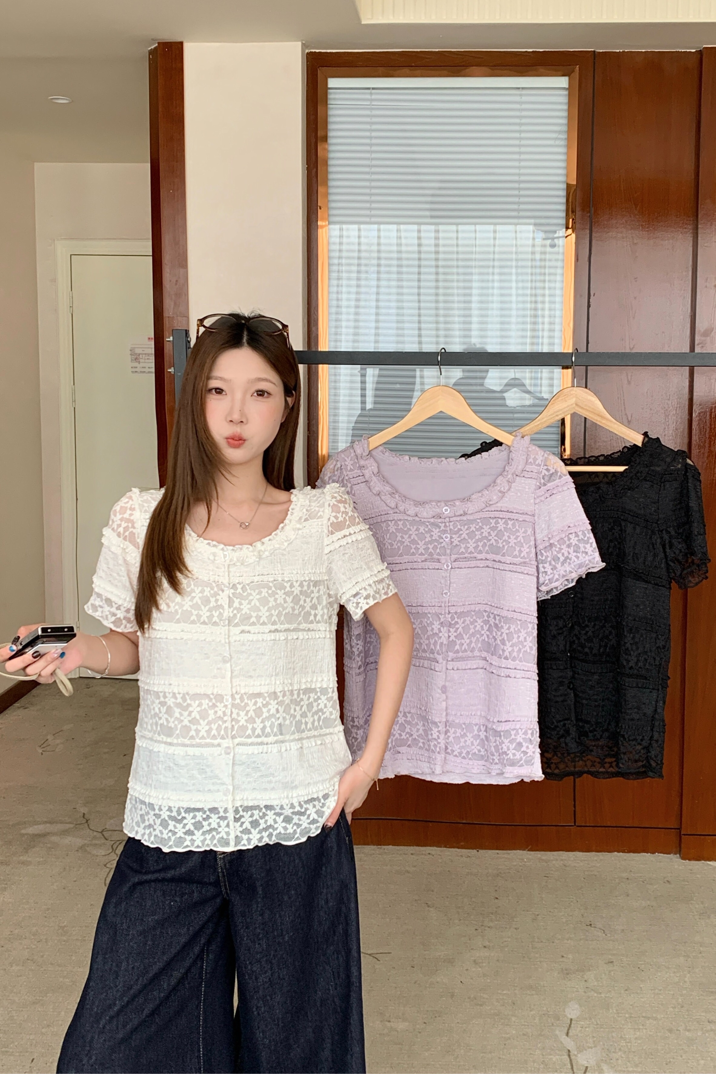 B174(80968) 法式轻奢风褶皱拼蕾丝横排拼接3色上衣 