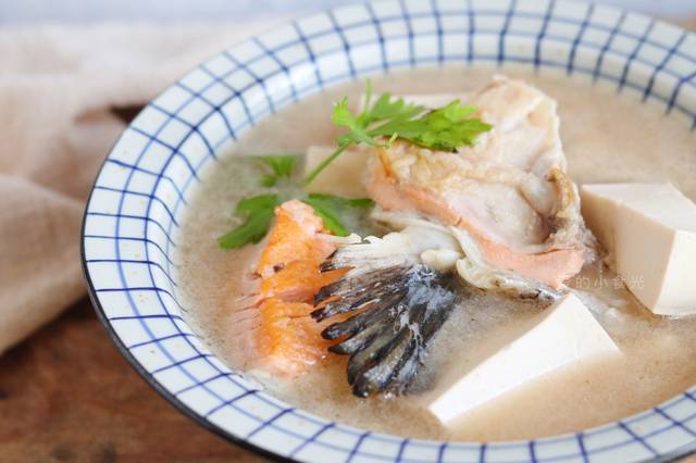 🇳🇴冰鮮挪威原條三文魚 6-7kg/條