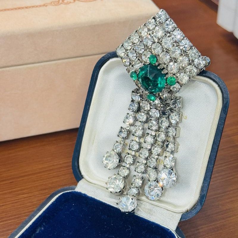C.a. 1960s Czechoslovakian Emerald Green Rhinestone Sparkling Statement Tassel Brooch(B106)