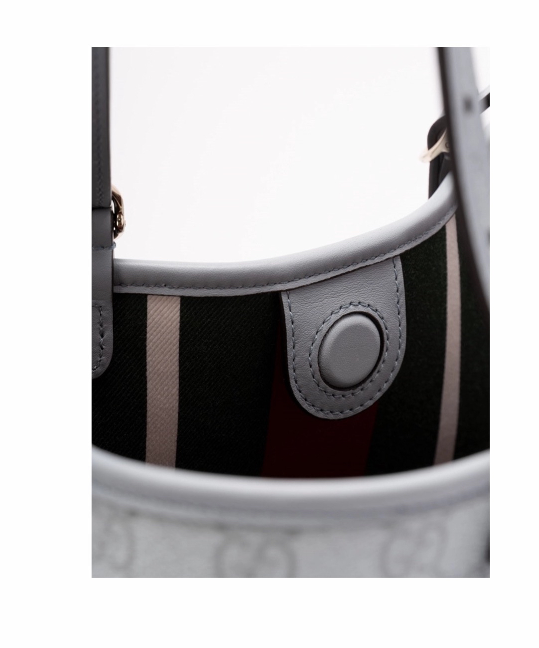 Gucci 女士 GG Emblem 中号托特包均码码中号、30cm*11cm*18cm 