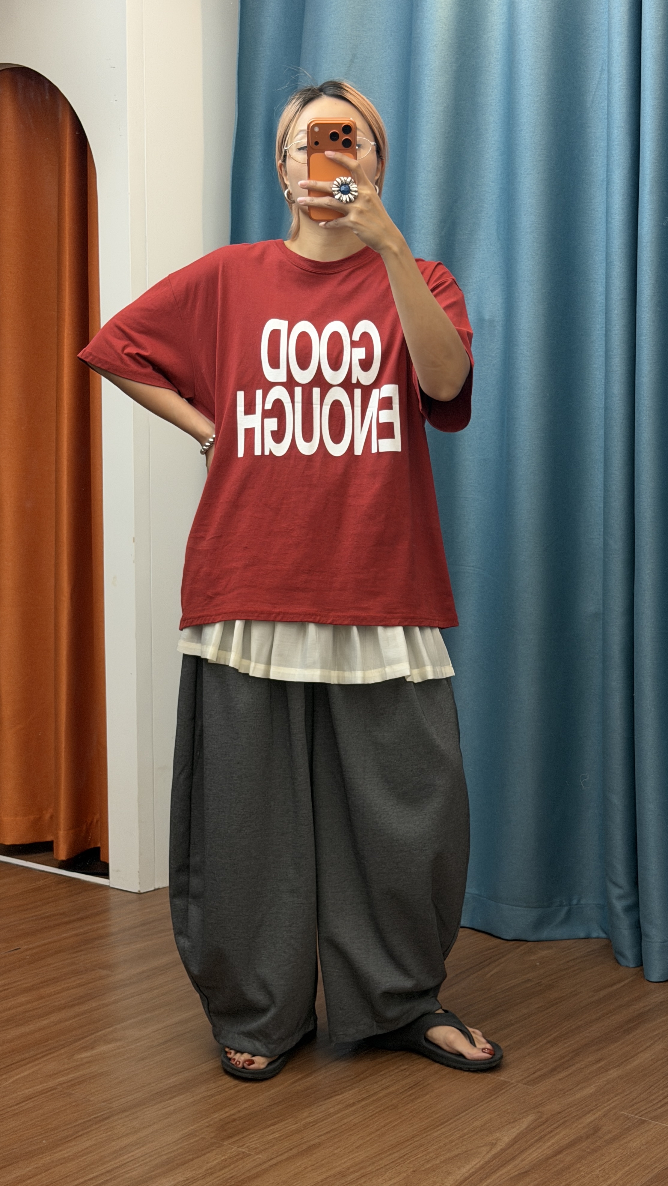 灰黑色寬鬆彈性闊腿褲