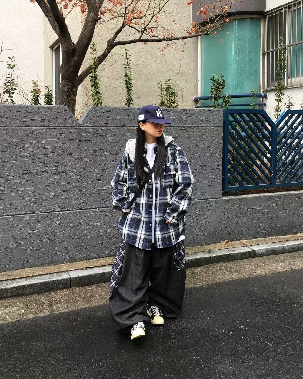 221520 格仔裙擺牛仔褲
