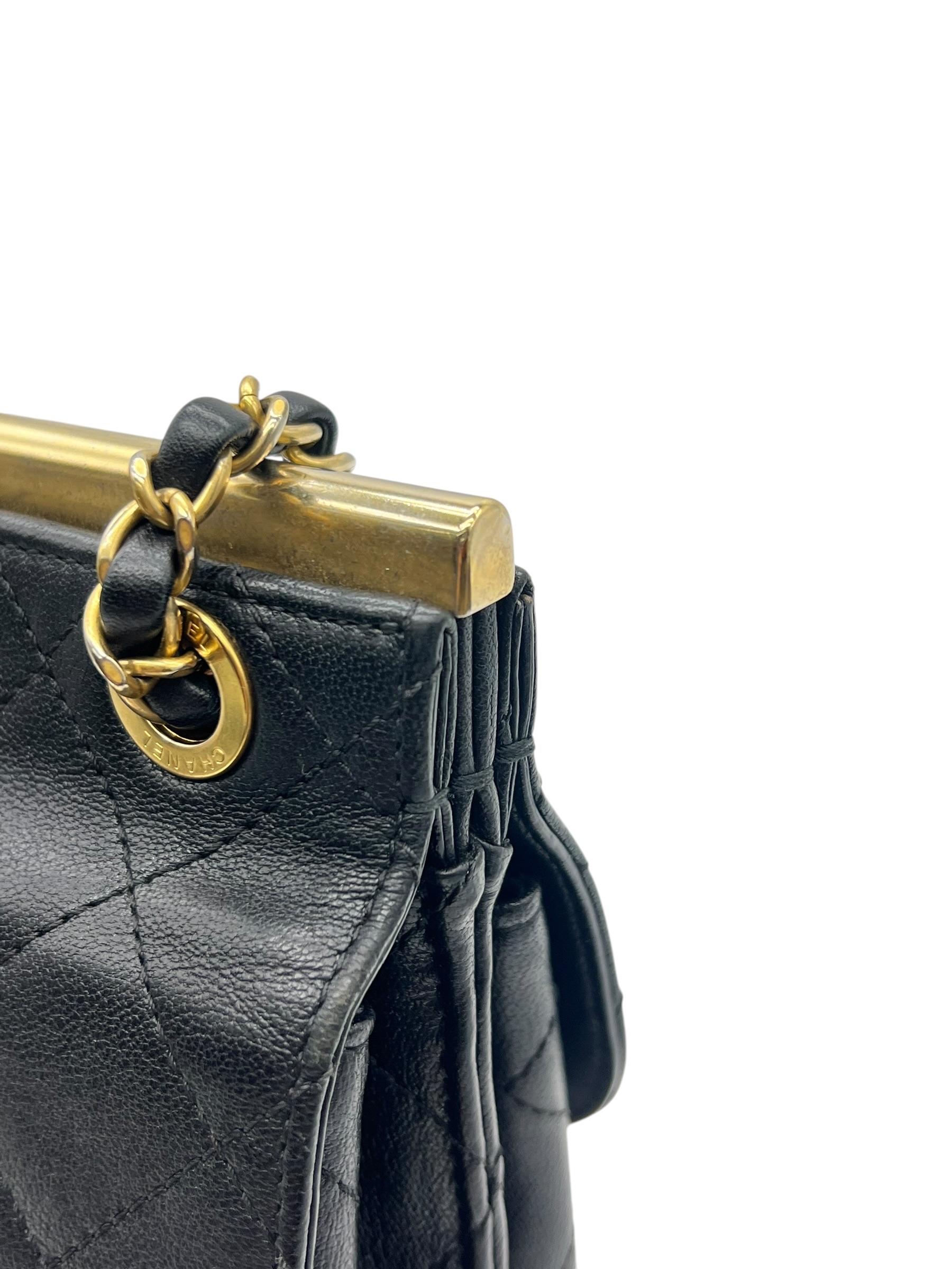 Pre-Owned CHANEL Matelasse Shoulder Bag in Navy / Product Code: 26060507