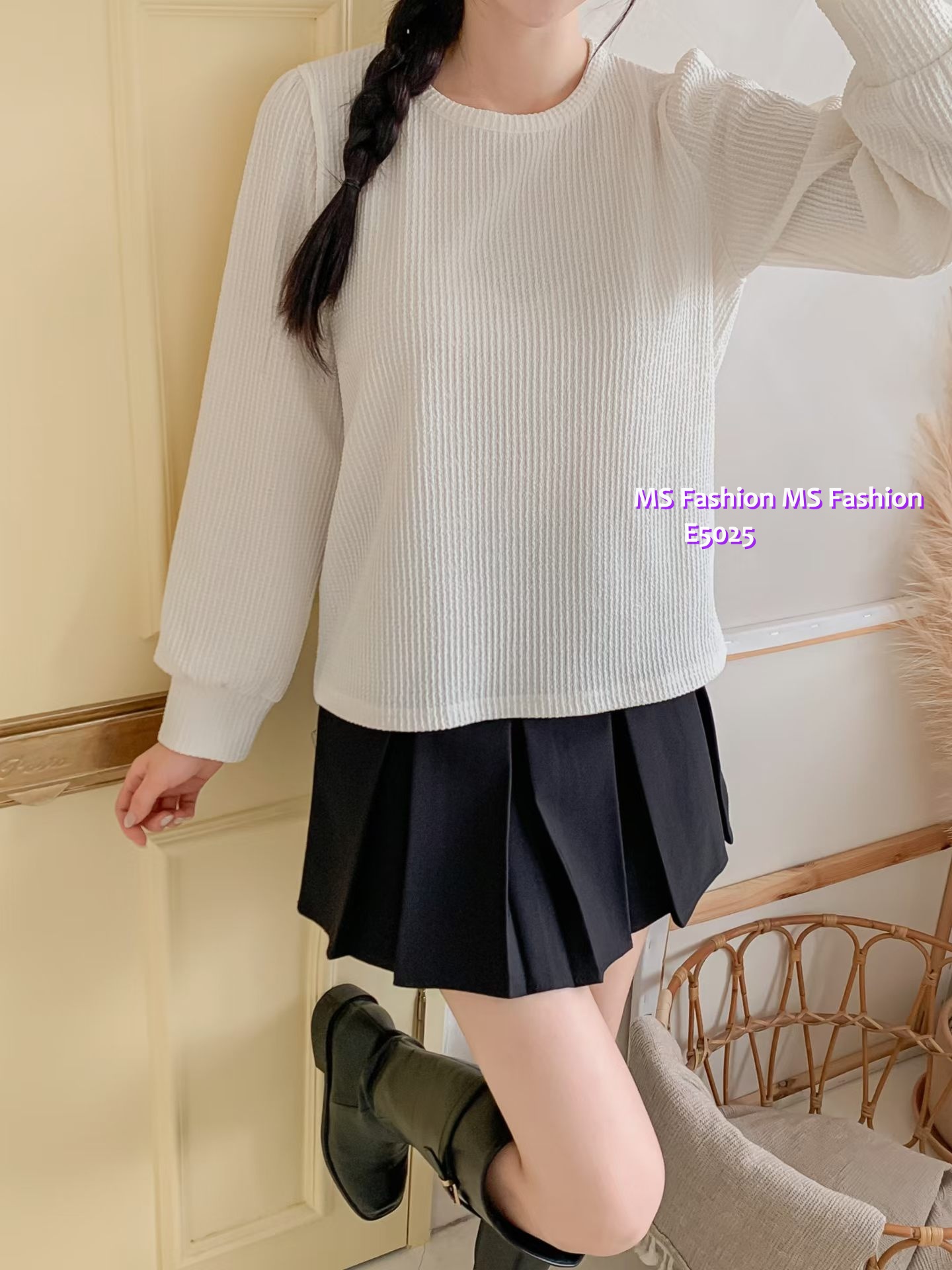 E5025 淨色暗紋top