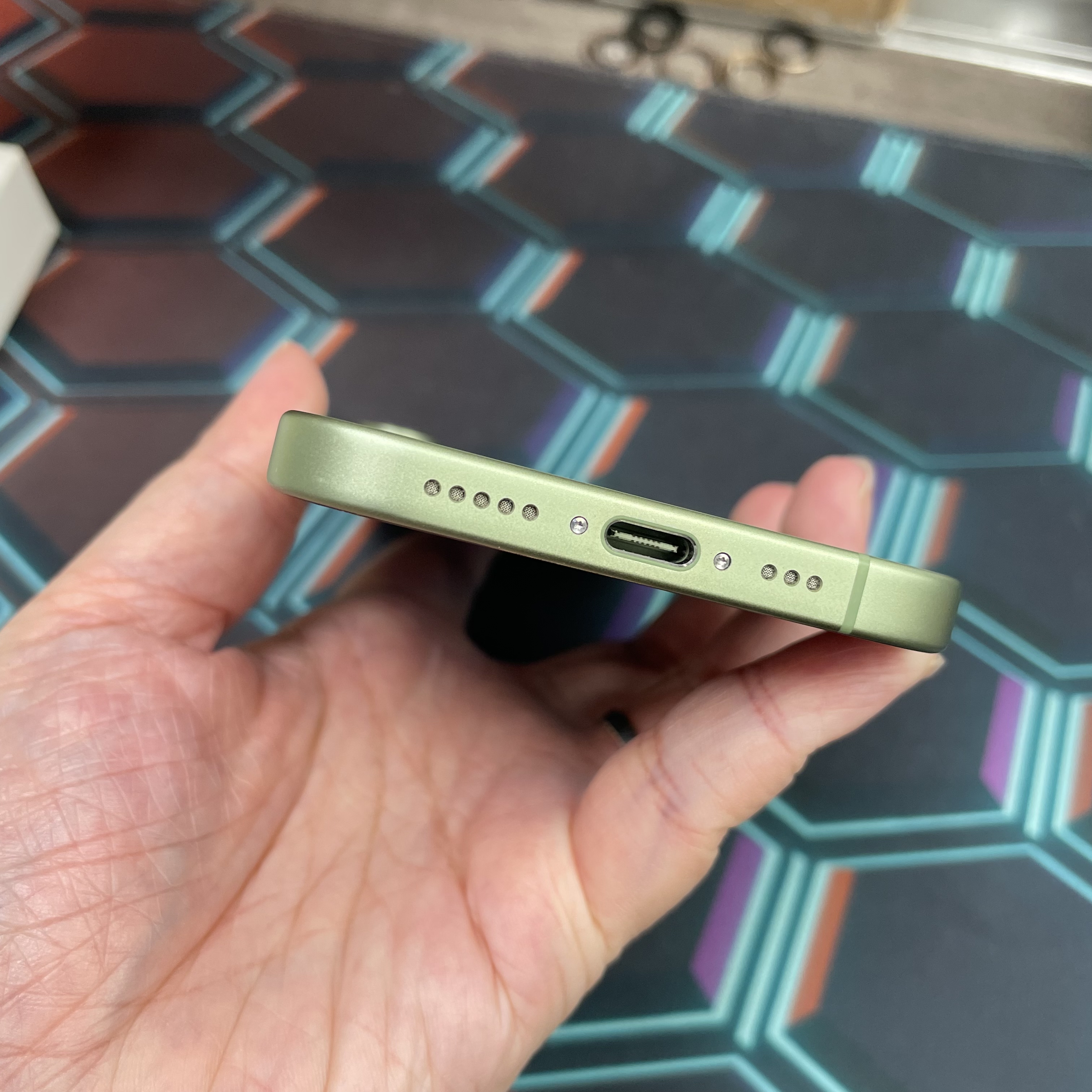 *8348 17 完美機 256GB 電88 綠色 green