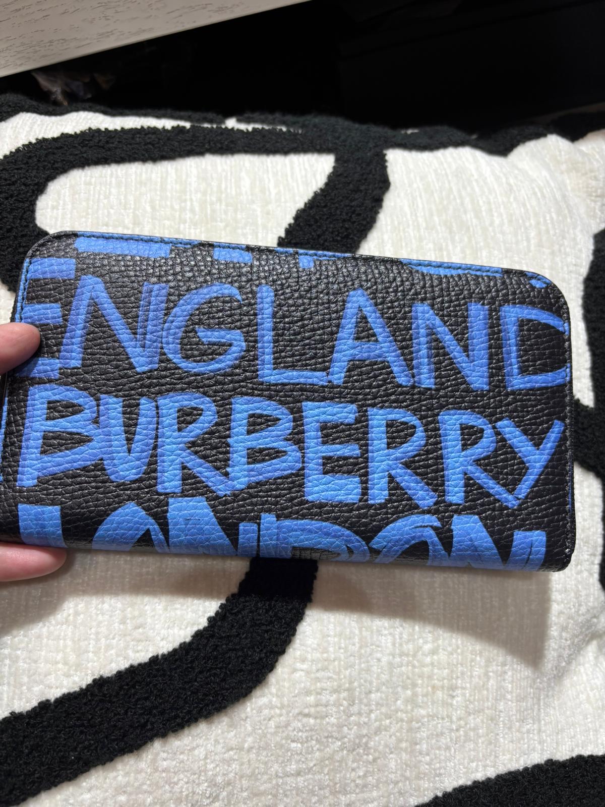 未使用品 Burberry 長銀包 zip long wallet 100%Authentic, Unused 未使用品 ✅box