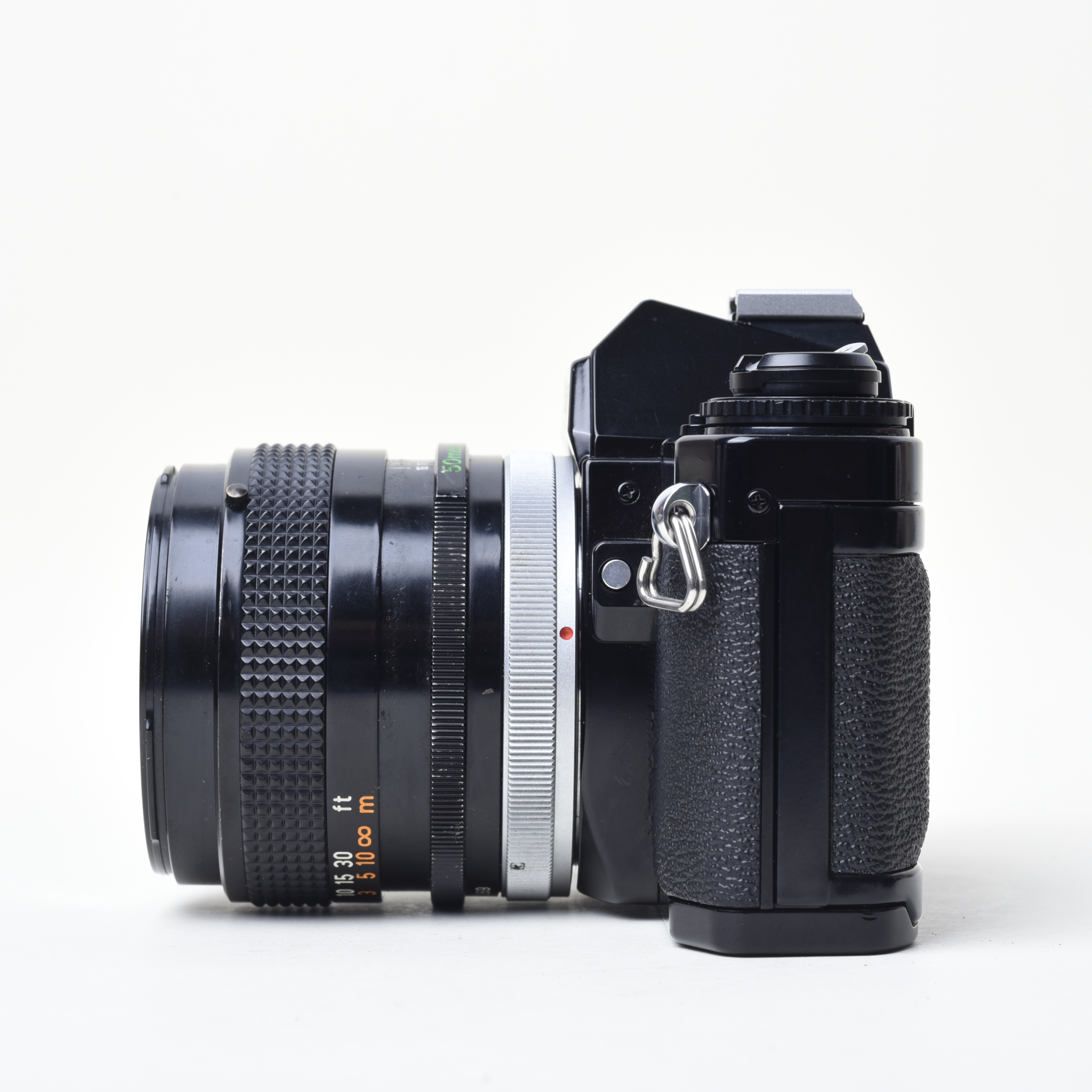 Canon AV-1配置Canon FD 50mm f1.4菲林相機