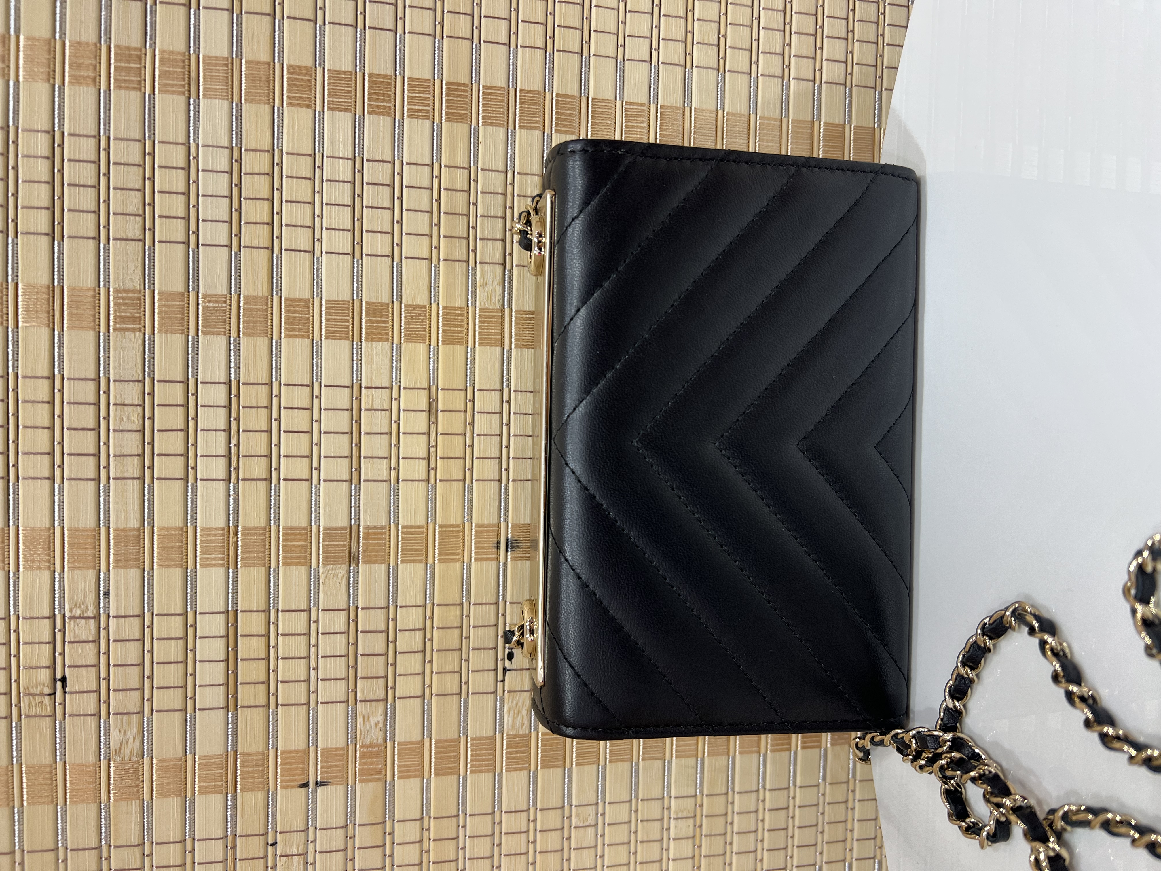 直播貨品 |  [1個-$100 2個-$300］H42