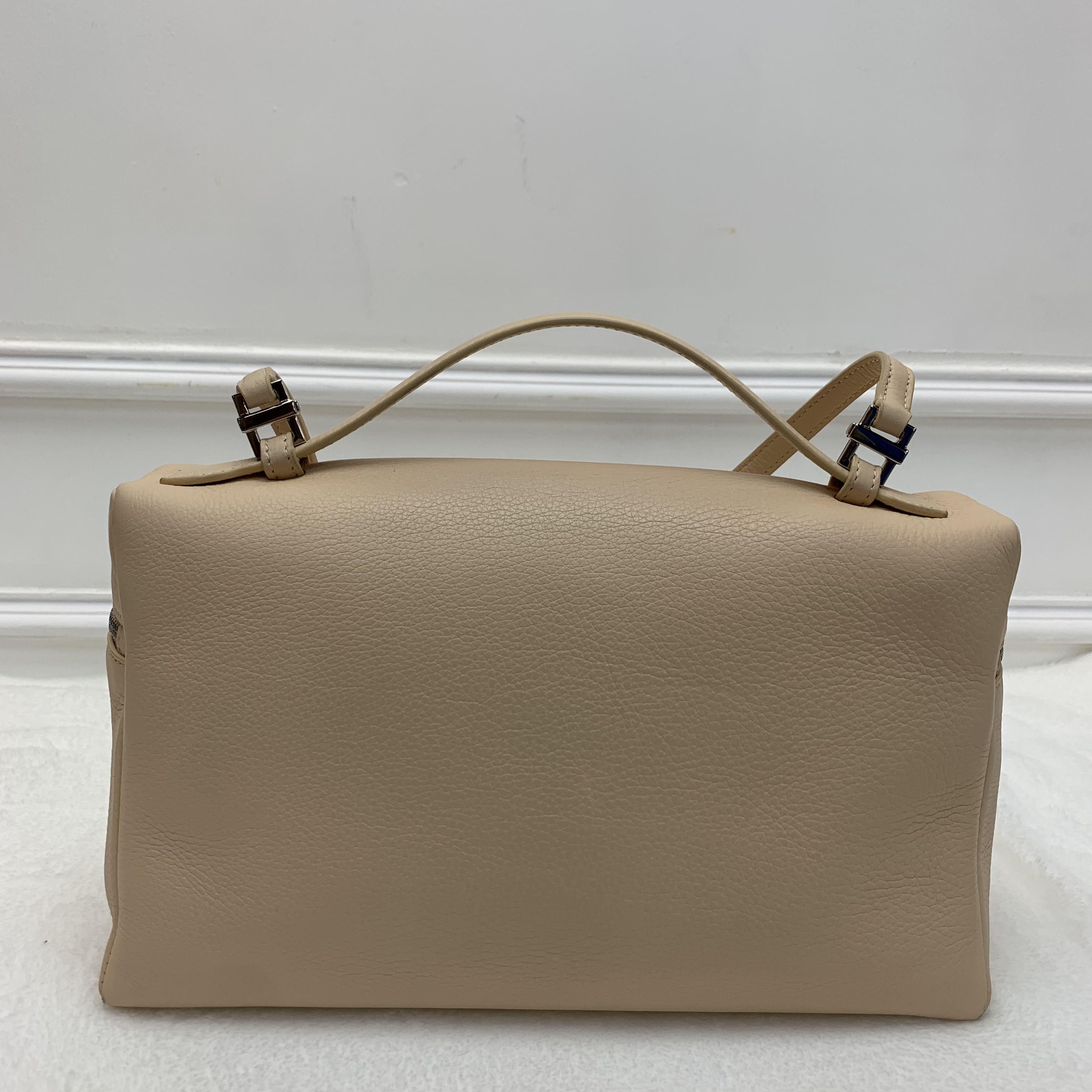 有正單🤍Lora Piana 飯盒包27