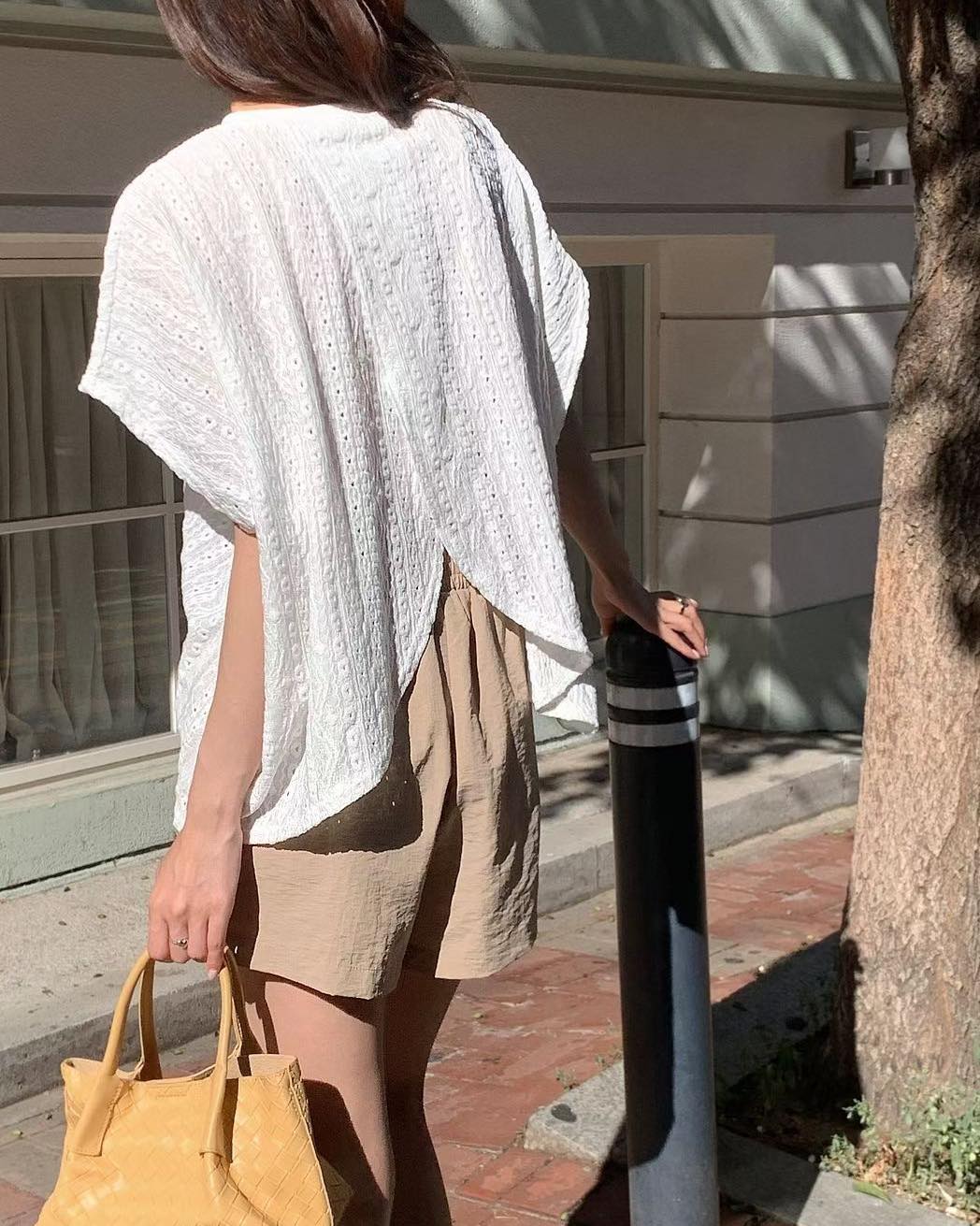 淨色通花蕾絲top