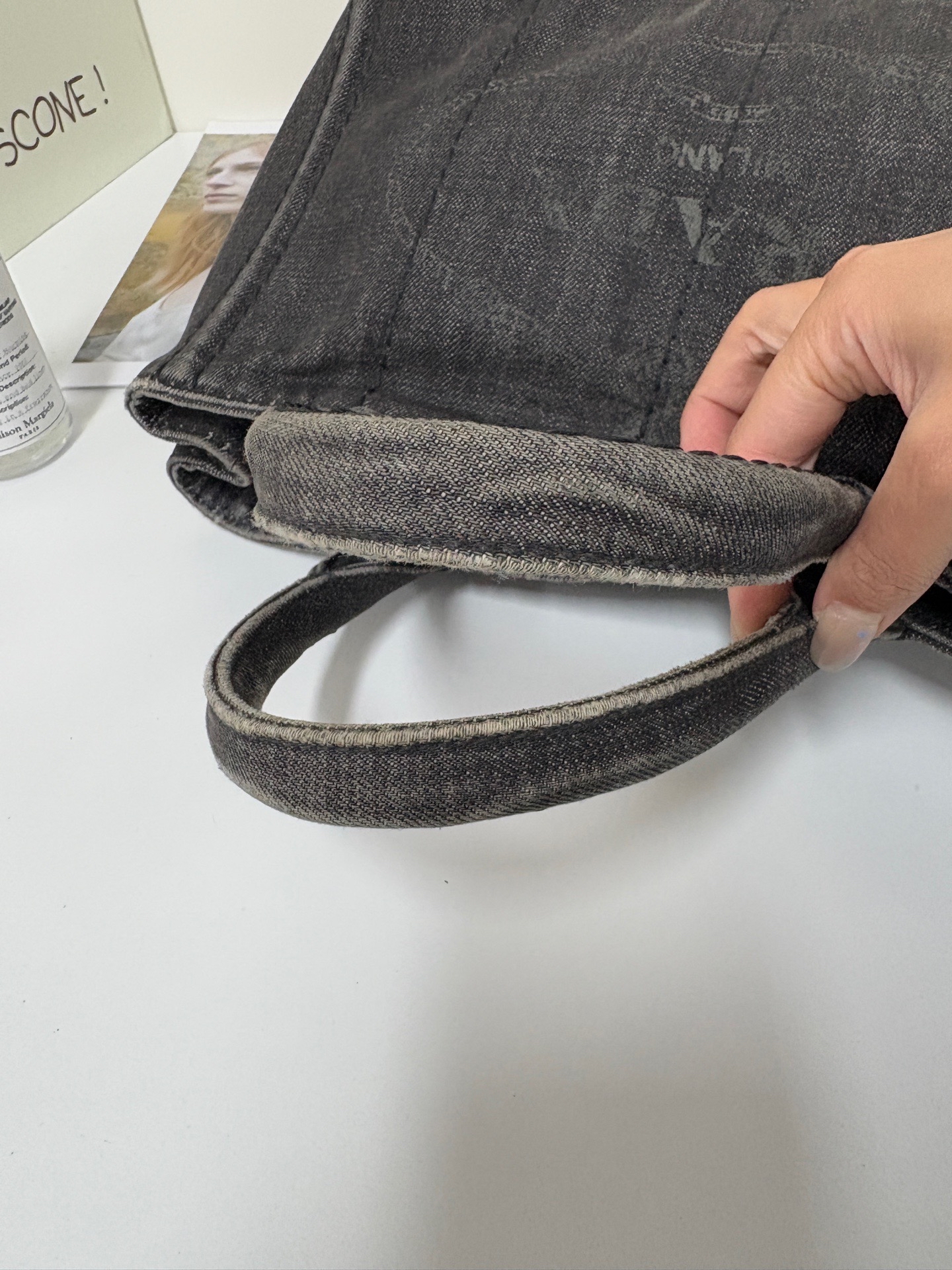 【預訂貨品】Prada黑色牛仔沙灘包