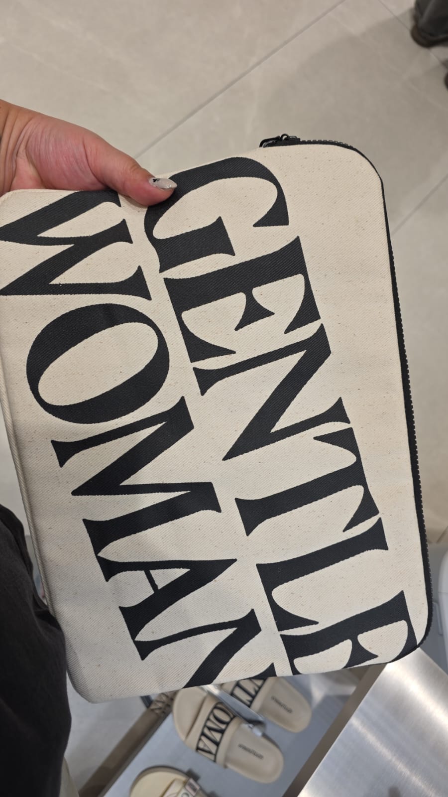 gentle woman 電腦袋15吋