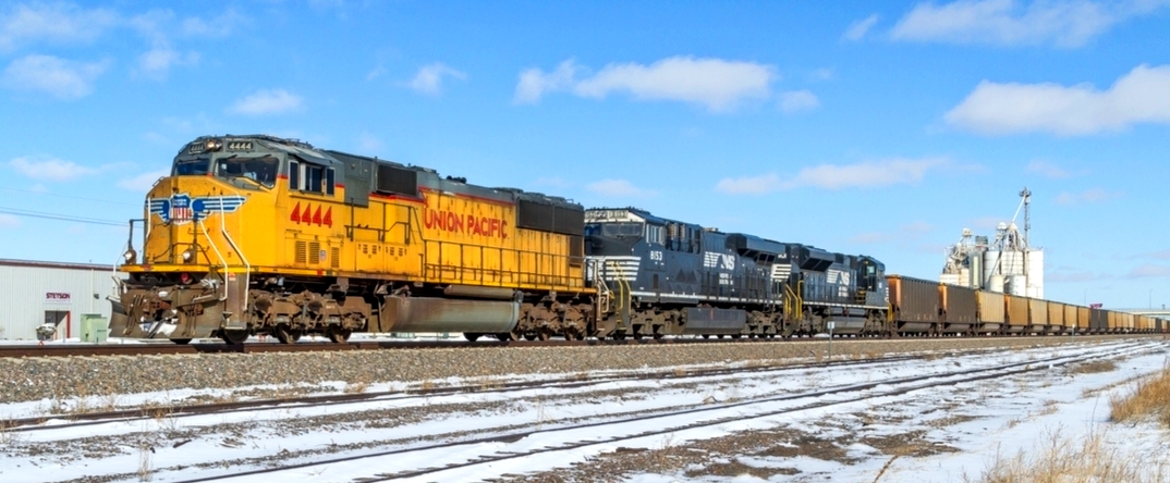 Union Pacific SD70M #4444 Kato USA N-scale