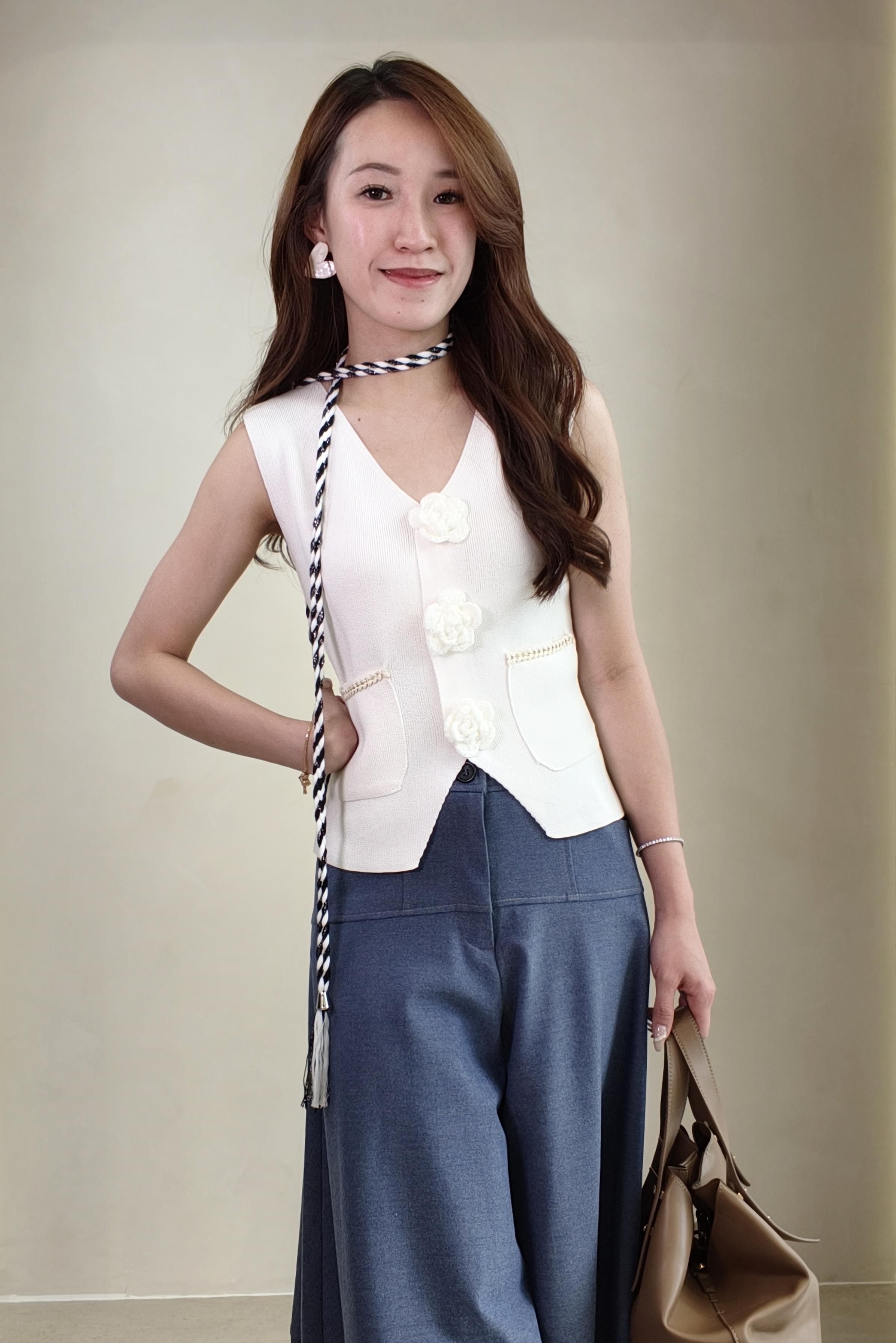 966 Camellia Bloom Knit Vest