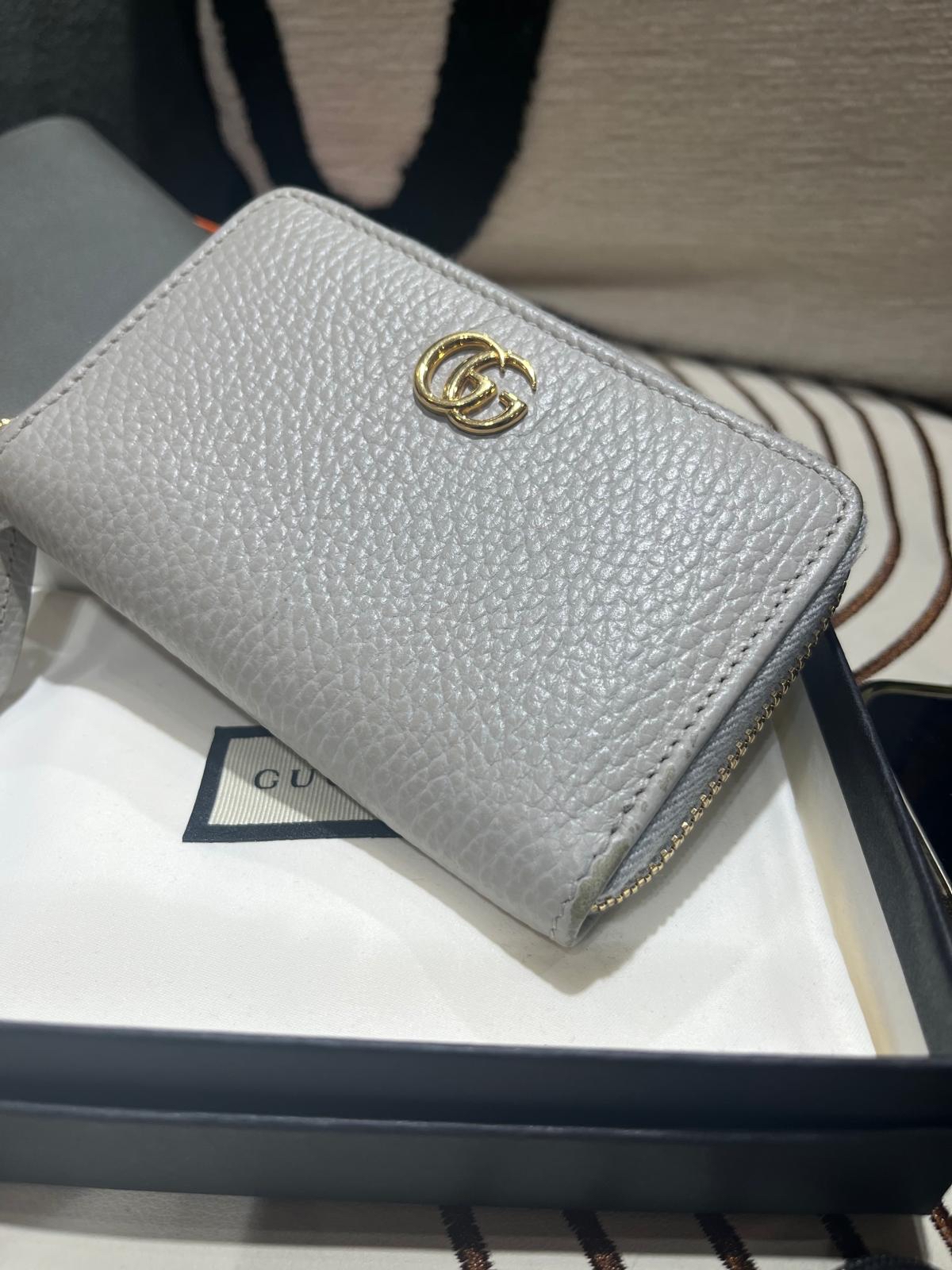 Gucci zip wallet calfskin 100%Authentic,85%new ✅dust bag