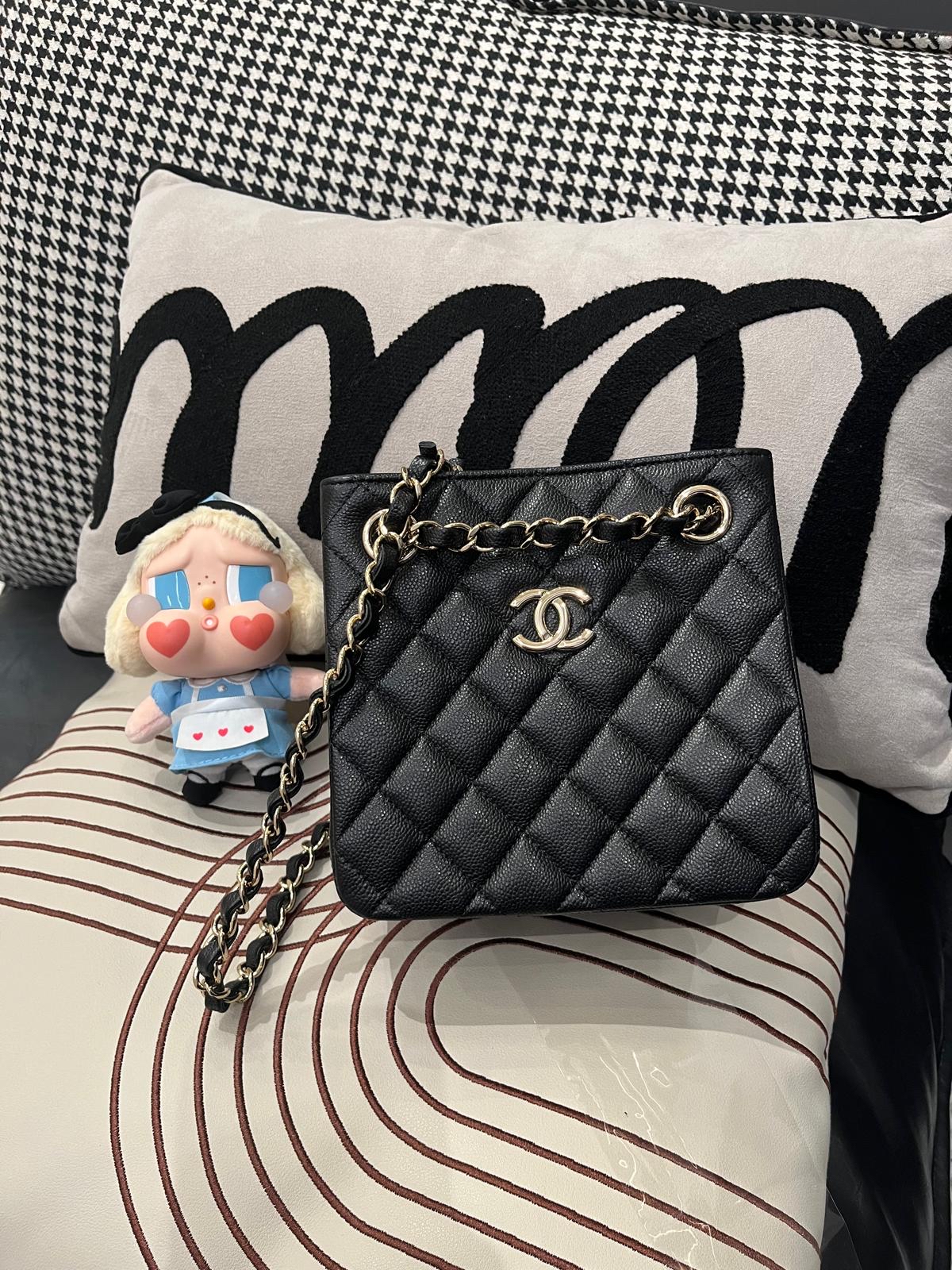 全新 Chanel mini bucket bag黑色荔枝牛皮金扣 100%Authentic ,全新貨品 ✅收據副本✅晶片✅塵袋✅box