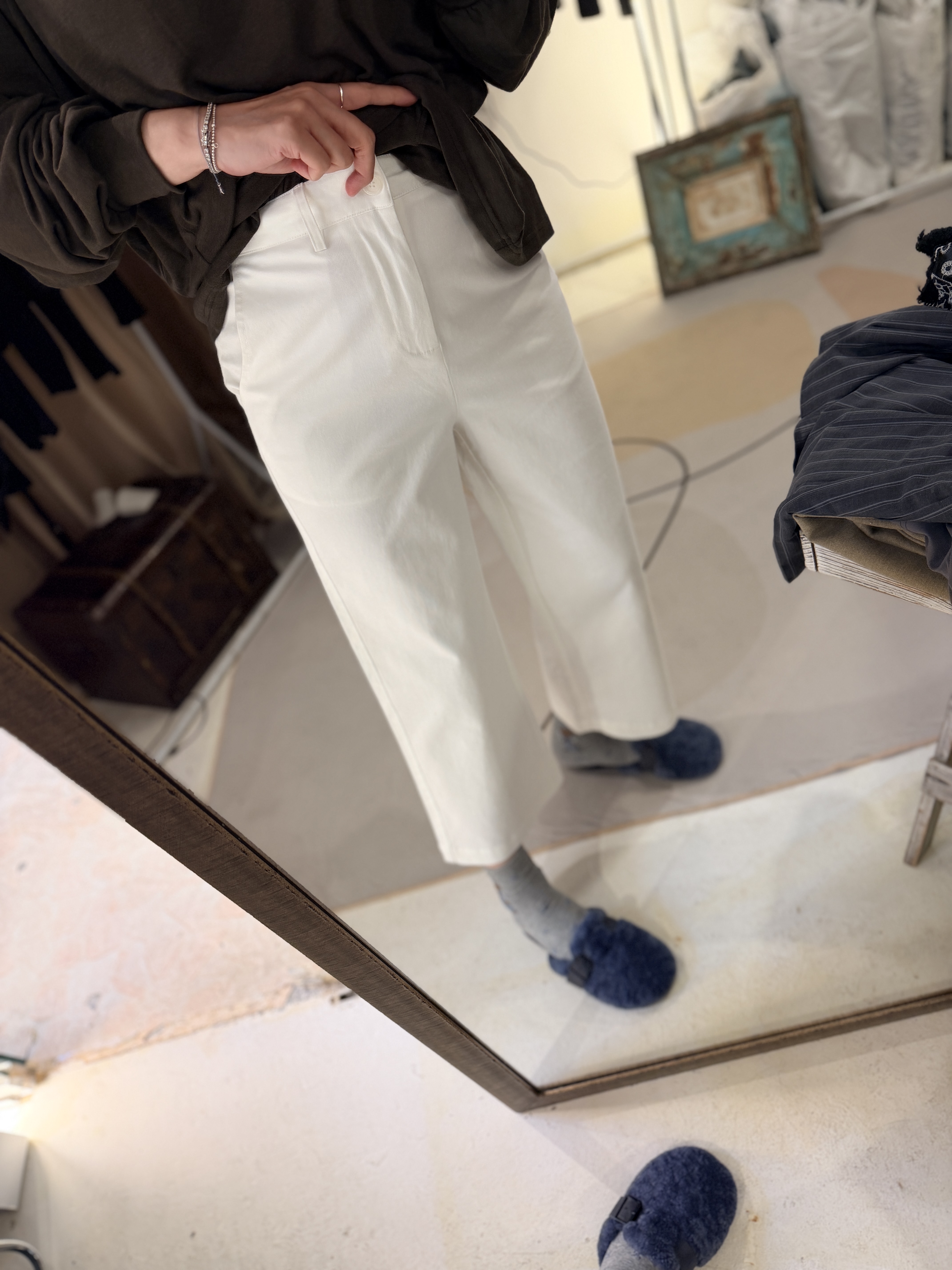 White 3/4 pants