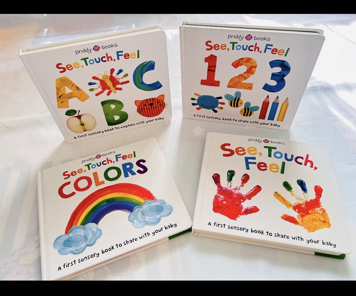 See Touch Feel 觸覺視覺嗅覺感官認知系列觸摸書   ✅可以封神的寶寶感官觸摸體驗書~！超多小red書媽媽自發種草的英文繪本~！  ✅4本=顏色啓蒙Colours+英文字母啓蒙ABC+數學啓蒙123+SeeTouchFeel繪本（最火） ✅藝術感十足的觸摸書，英文啓蒙&美育啓蒙   保證正版原版進口！適讀0-4歲！