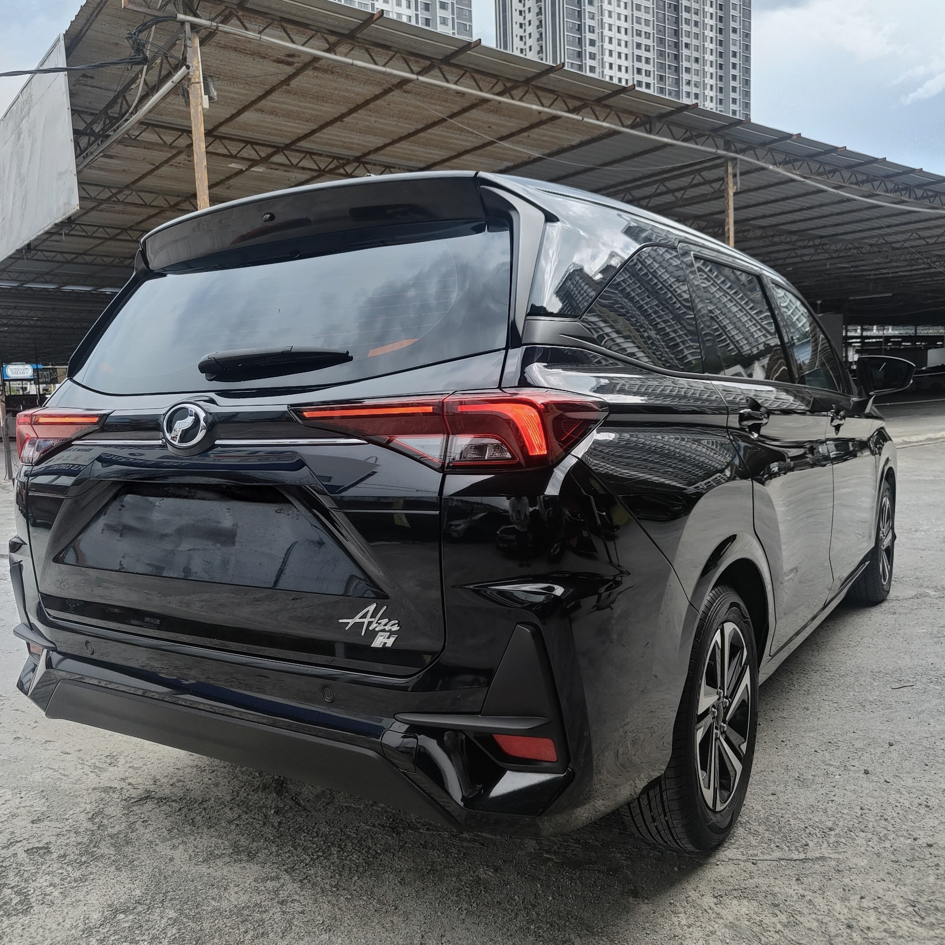2022 Perodua ALZA H 1.5 (A)–LIKE NEW CONDITION!