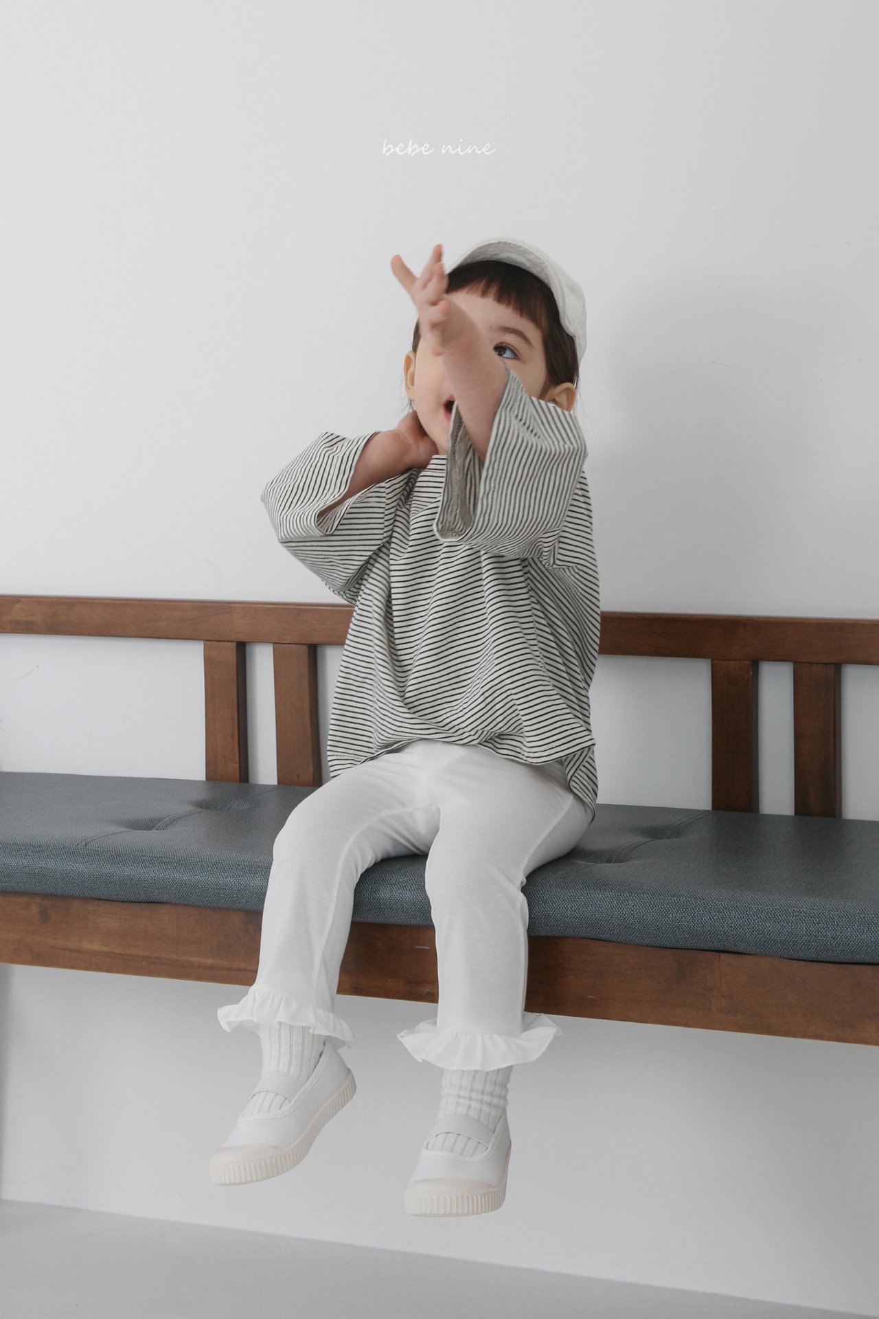 🌸預訂 韓國直送🌸🇰🇷Bebenine兩色時尚荷葉邊緊身褲