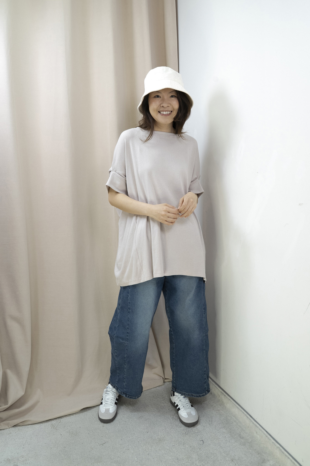 日系設計袖型寬鬆上衣(淡灰粉色）