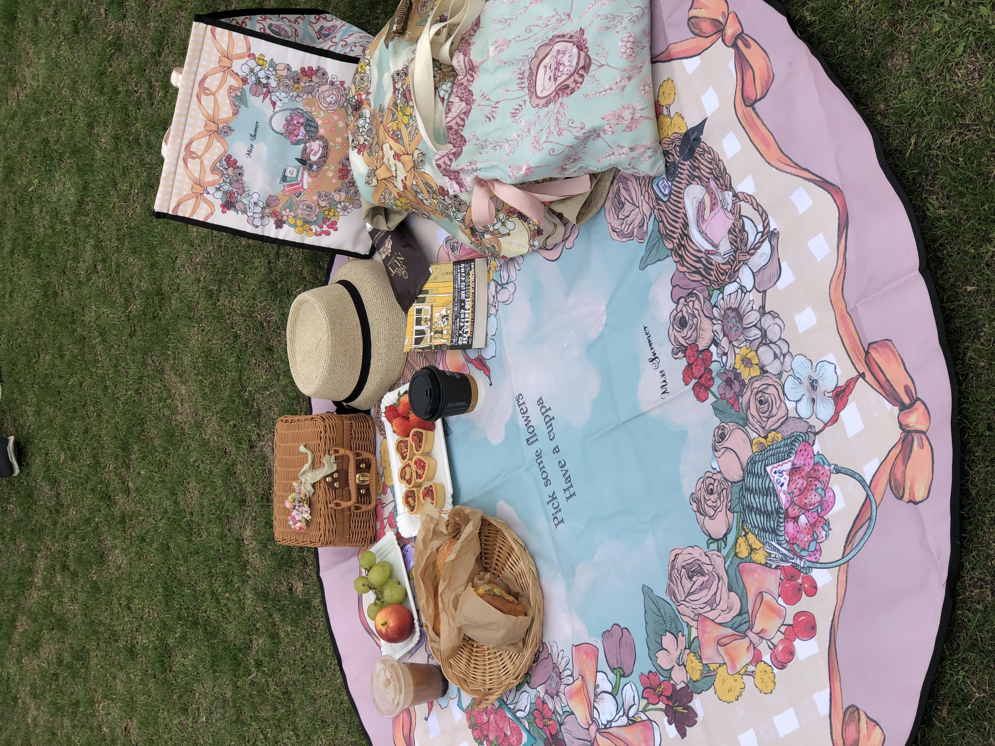 Miss Summer {Blue sky party} 野餐墊 + 保冷袋