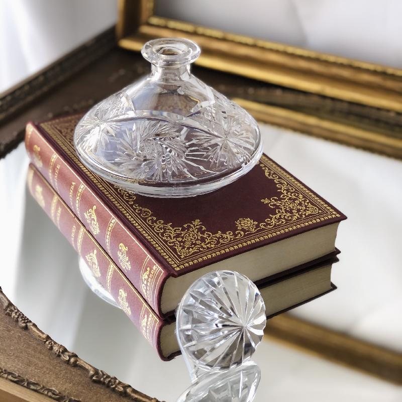 Vintage Midcentury C.a. 1960s Hand-Wheeled Pattern Vanity Crystal Perfume Bottle (MT570)
