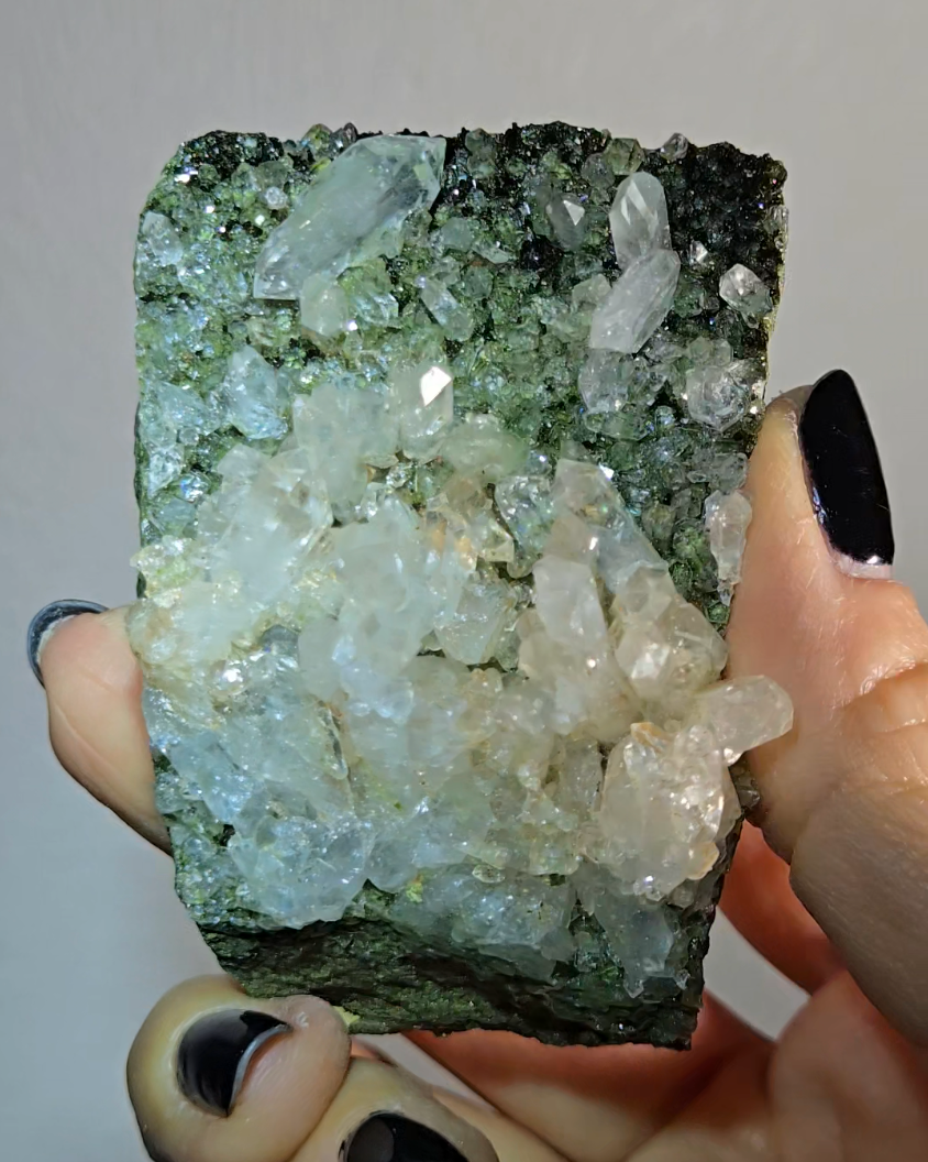 Epidote specimen with double-terminated quartz inclusions - ED4