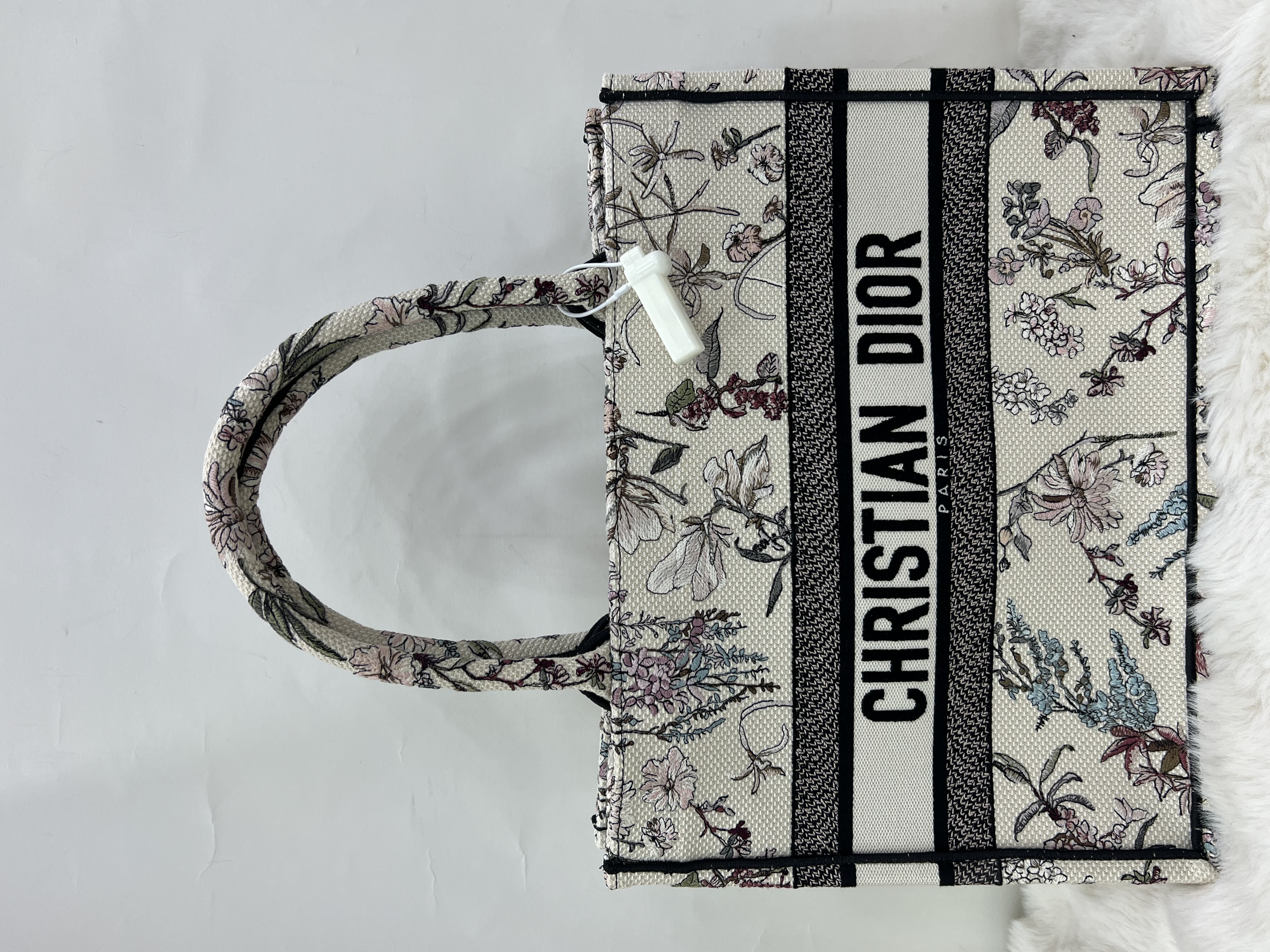 直播貨品 |  [1個-$100 2個-$300］J86