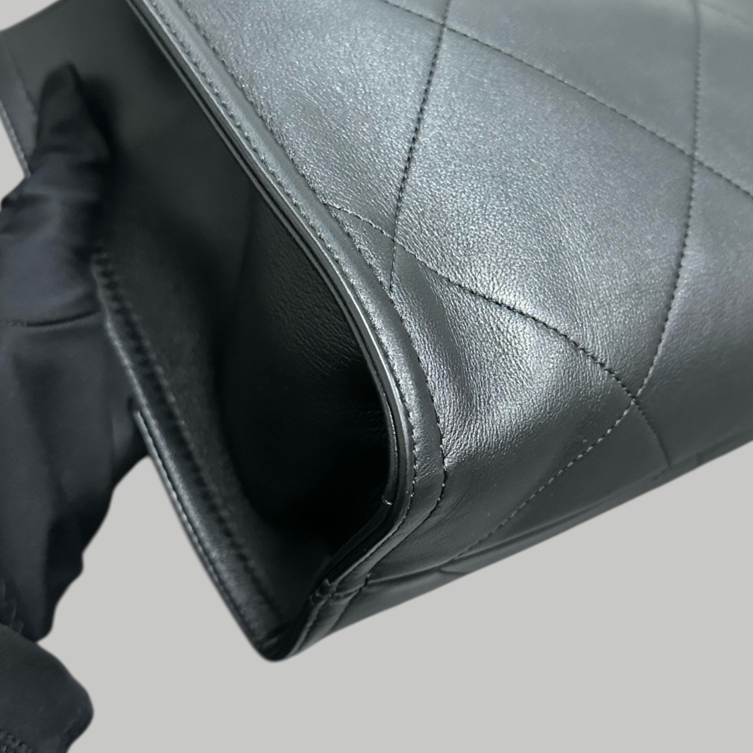 Chanel 21B 小牛皮tote bag