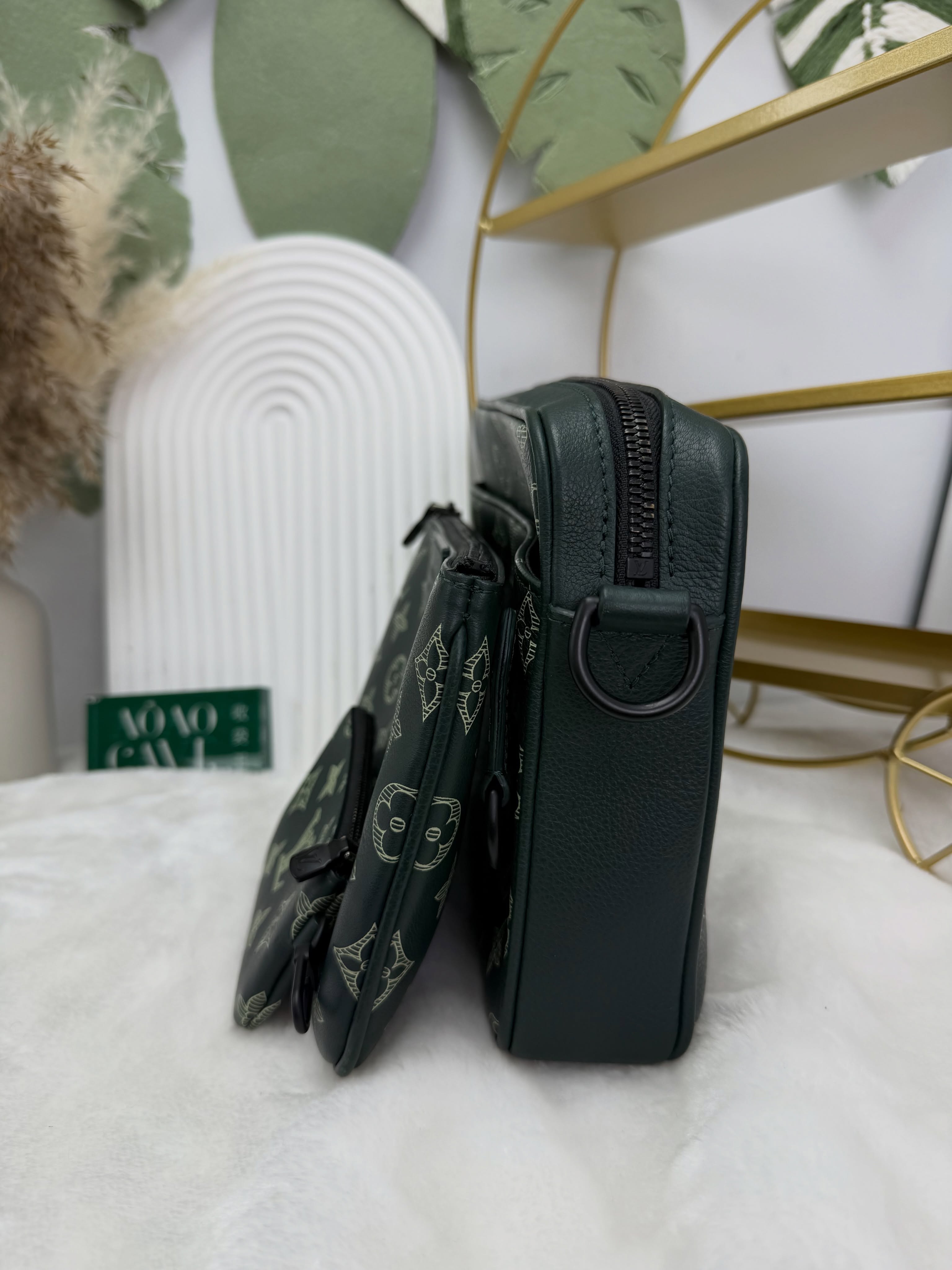 Lv👜 PRE OWNED 🛍️Trio Messenger三合一郵差包 森林綠皮革老花💚